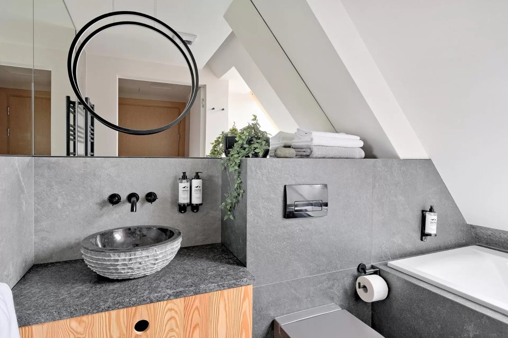 Bathroom in Harda House Friends & Spa