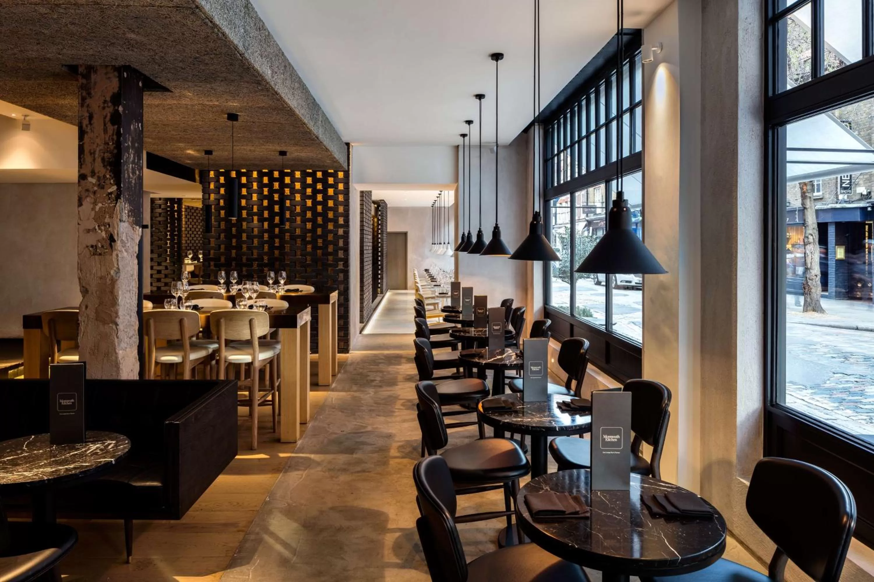 Restaurant/places to eat in Radisson Blu Hotel, London Mercer Street