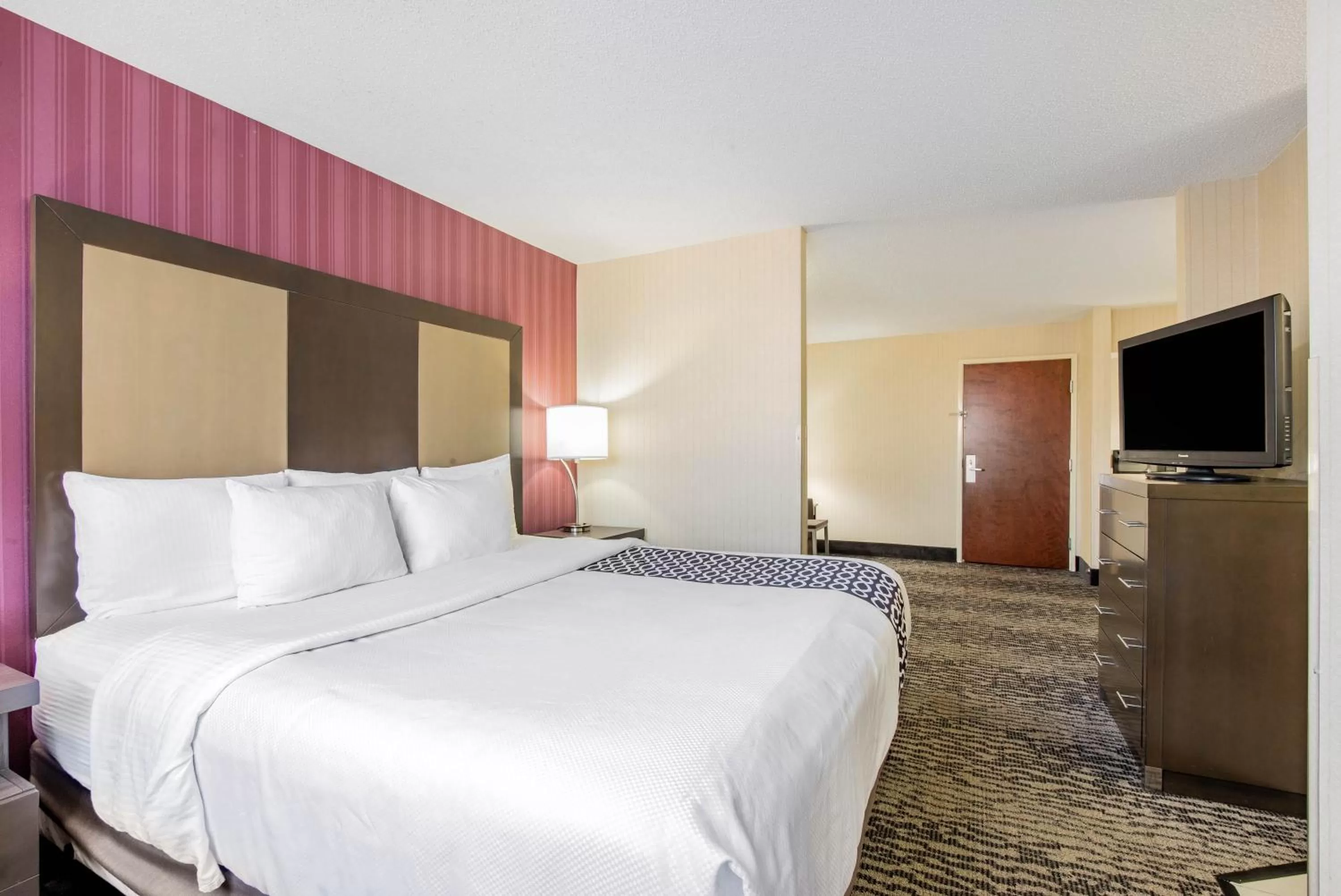 Bed in La Quinta by Wyndham Newark - Elkton