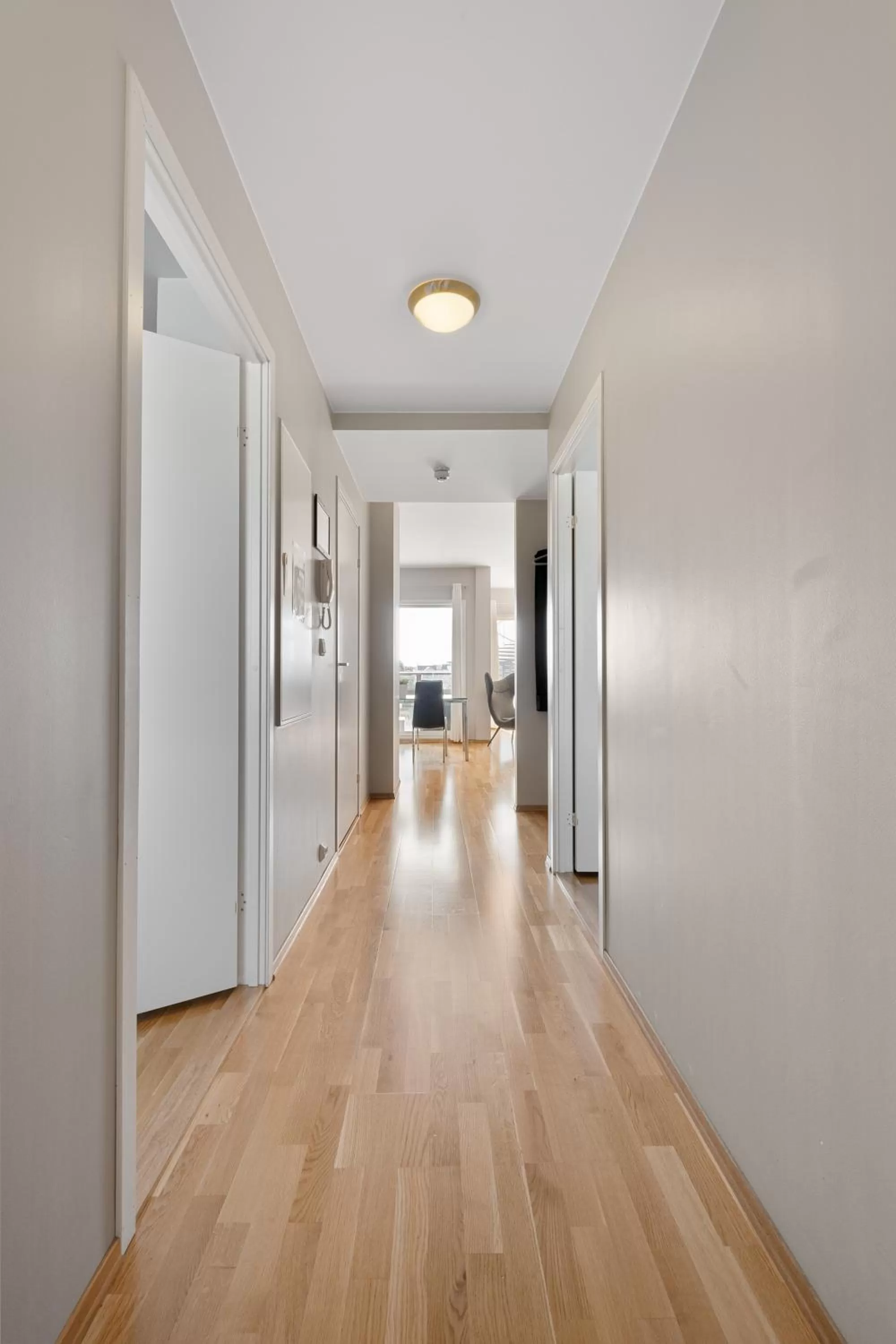 wardrobe in City Housing - Forus Leilighetshotell