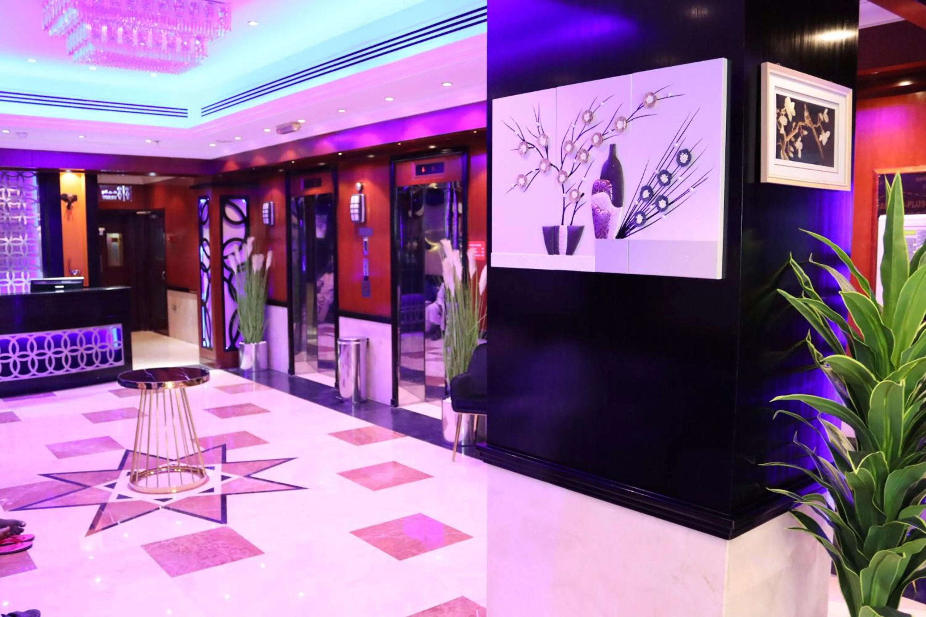 Decorative detail in GSS Palace Hotel