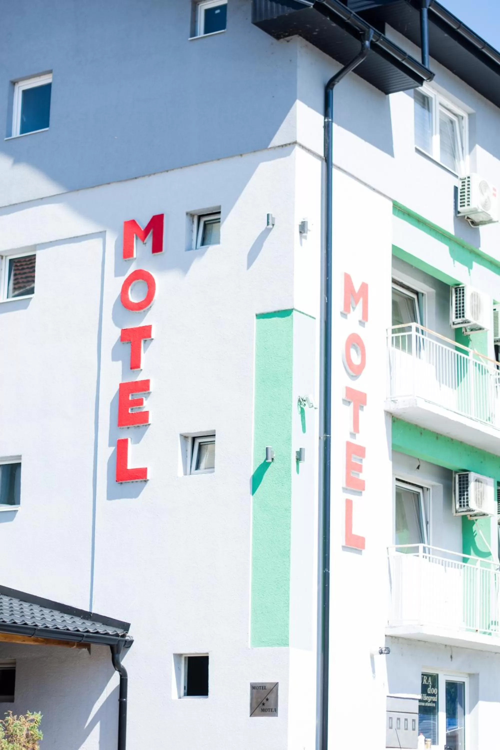 Property Building in Motel Aura