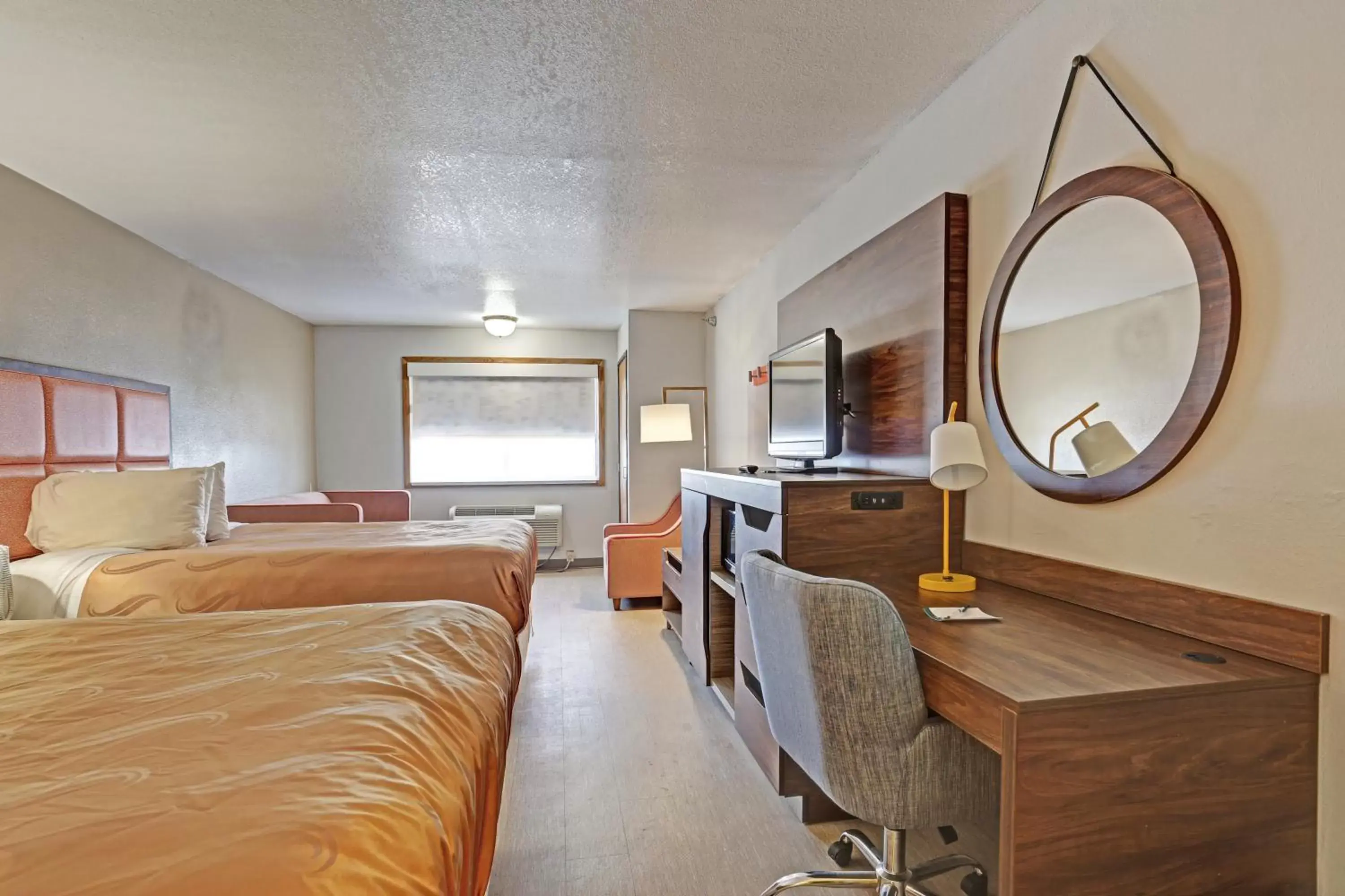 Queen Suite with Two Queen Beds - Non-Smoking in Quality Inn Pierre-Fort Pierre Queen Suite with Two Queen Beds - Non-Smoking in Quality Inn Pierre-Fort Pierre