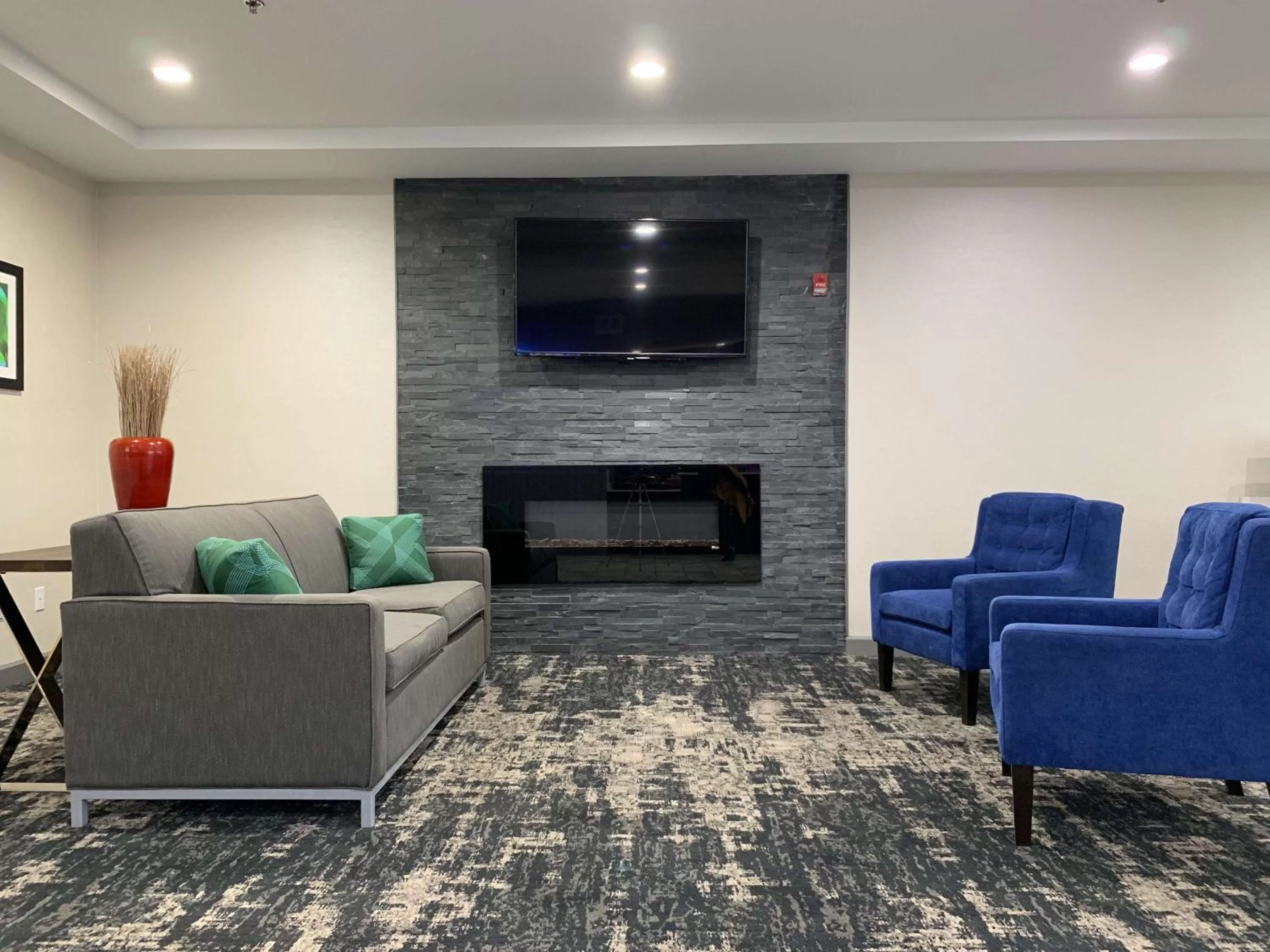 Lobby or reception in Best Western Plus Olive Branch Hotel & Suites