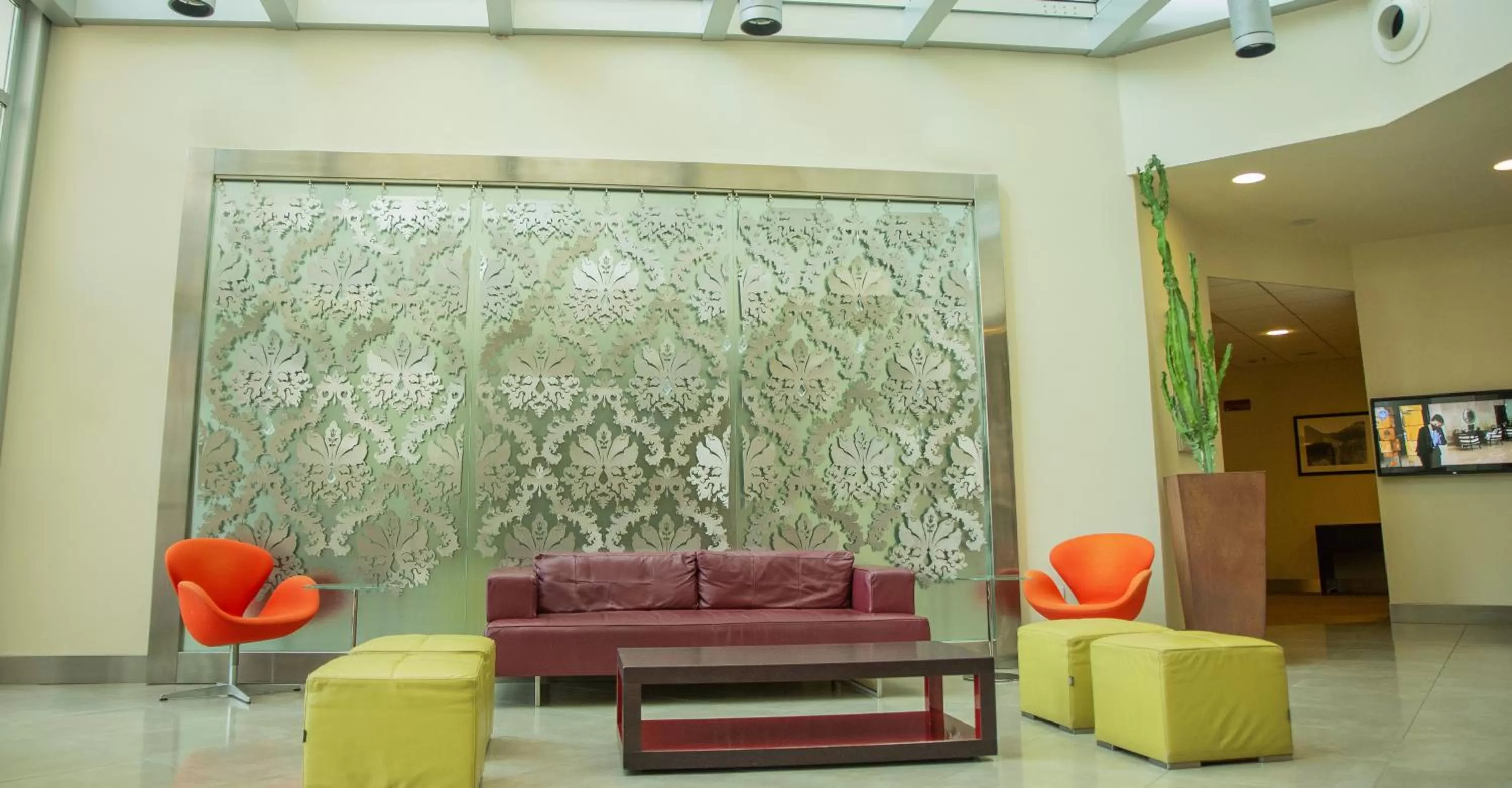 Lobby or reception in Novotel Salerno Est Arechi