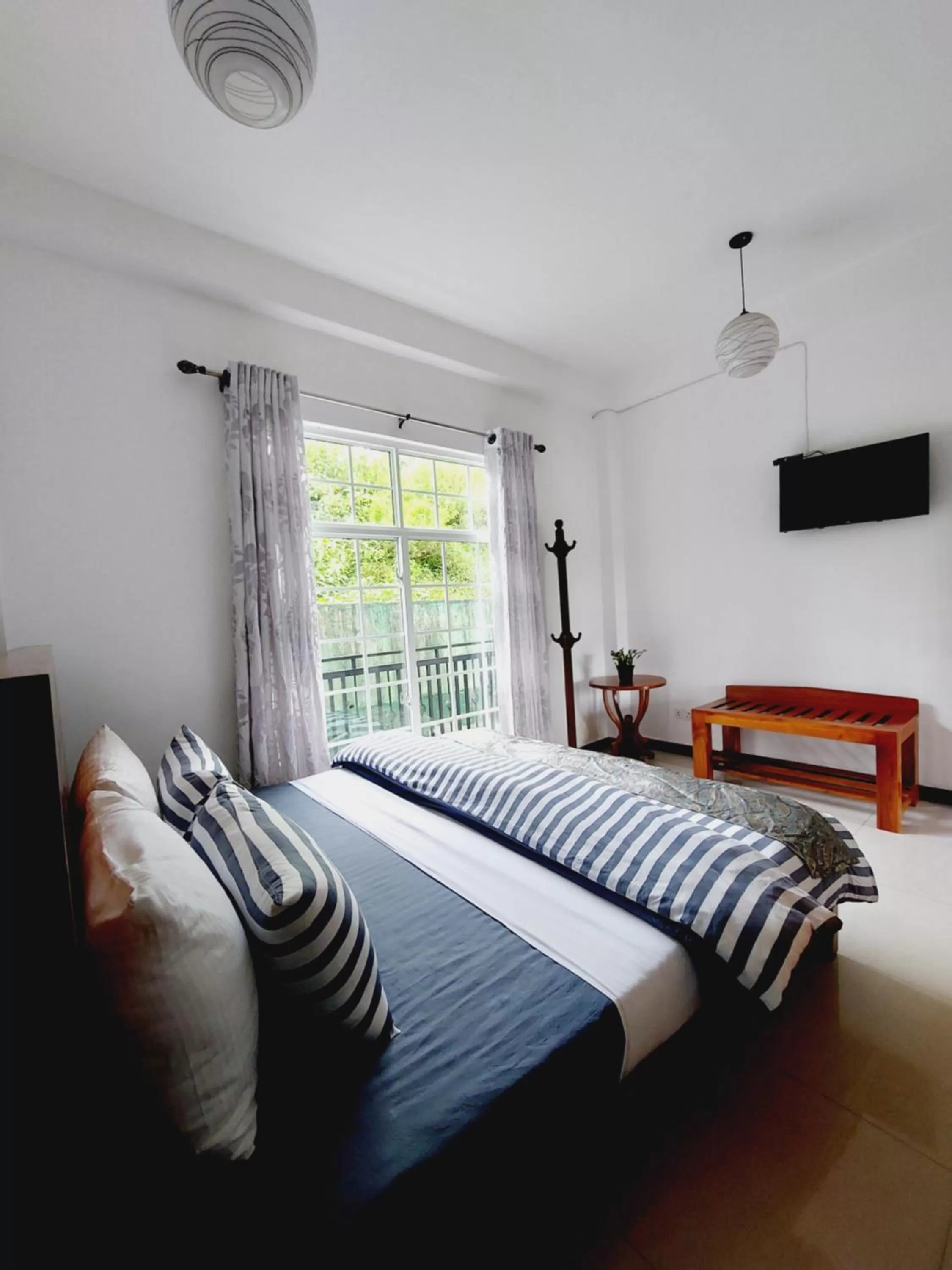 Bedroom, Bed in Misthill Rest - Lavish Villa