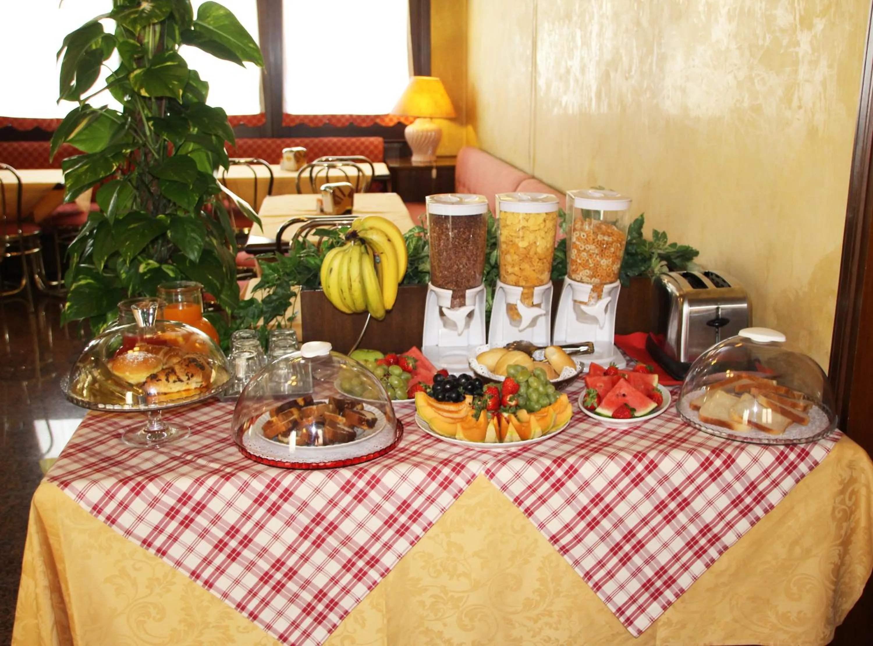 Food and drinks in Albergo Ristorante Leon d'Oro