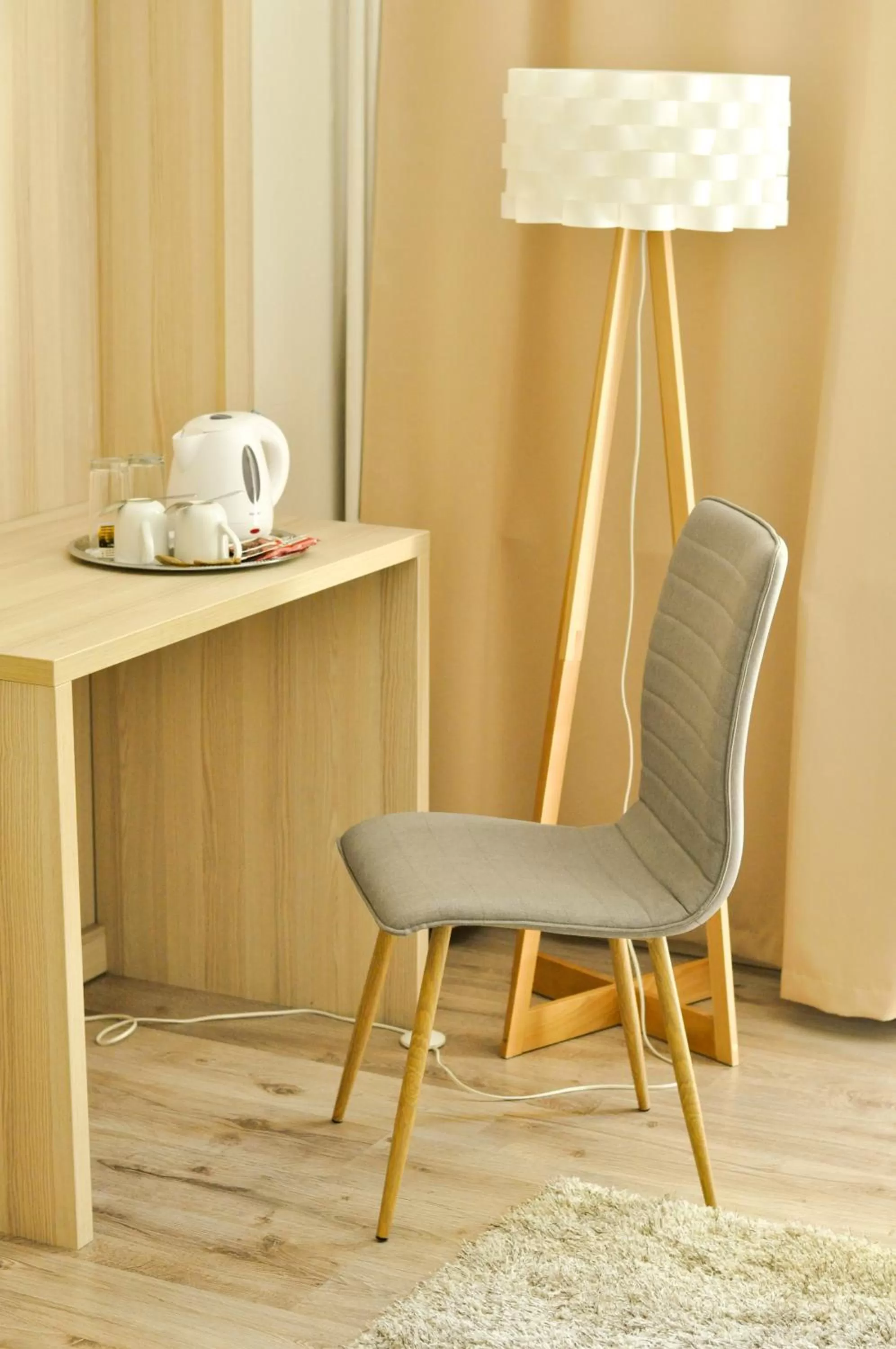 Coffee/tea facilities, Seating Area in Hotel Garni