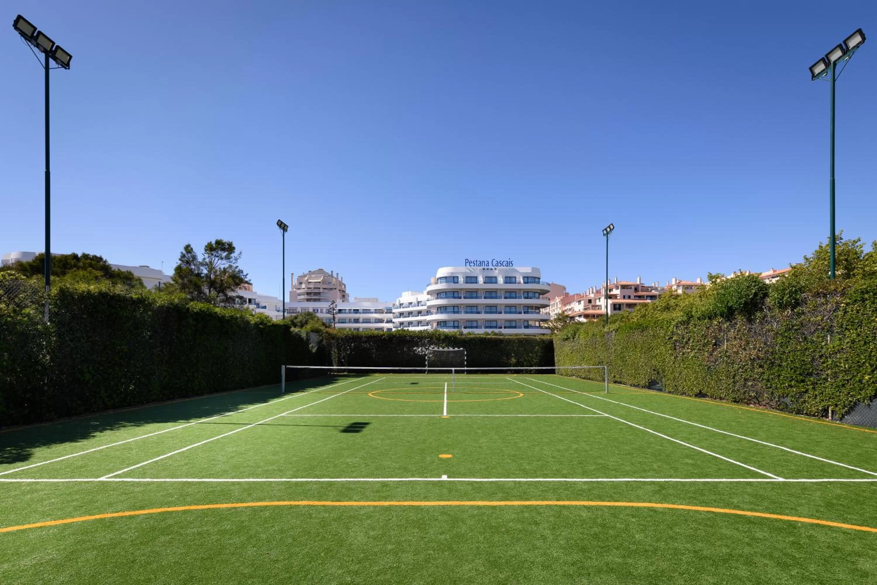 Tennis court in Hotel Pestana Cascais Ocean & Conference Aparthotel
