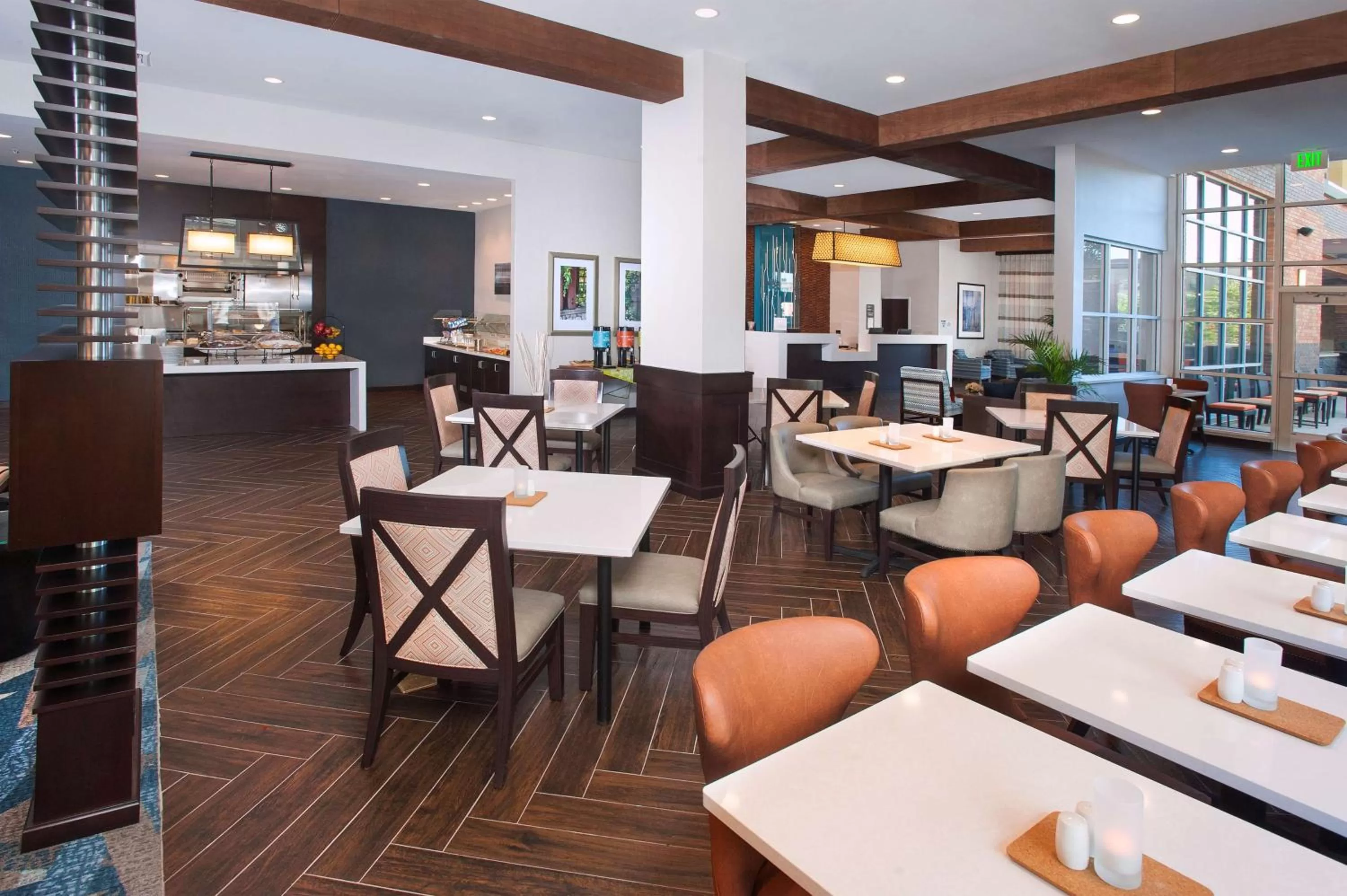 Restaurant/places to eat in Hilton Garden Inn Burbank Los Angeles