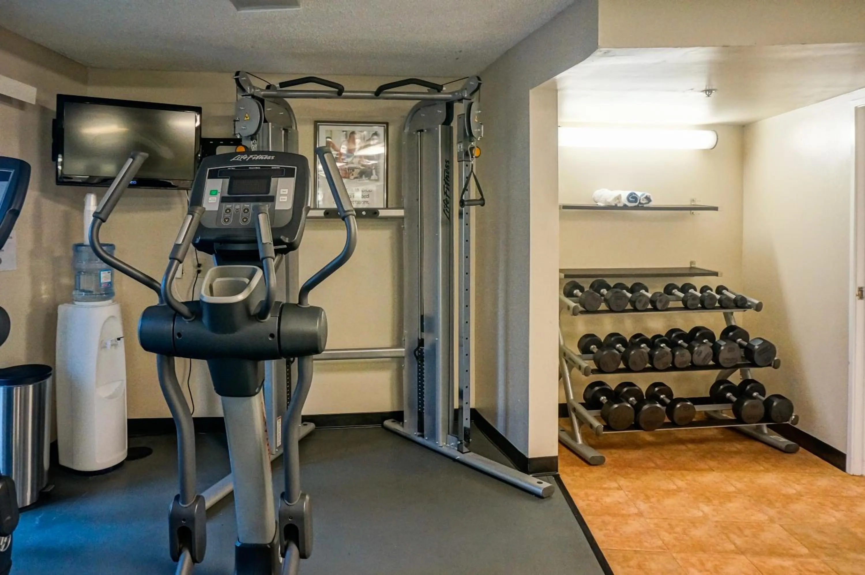 Fitness centre/facilities in Vanllee Hotel
