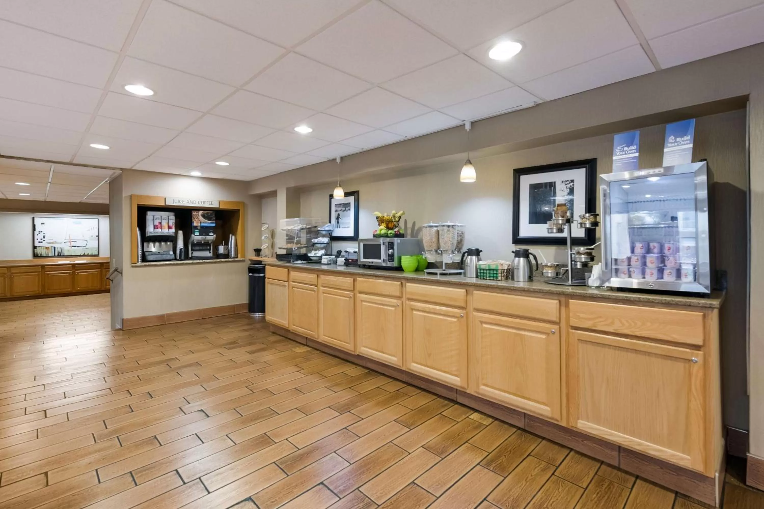 Breakfast in Best Western Holiday Lodge