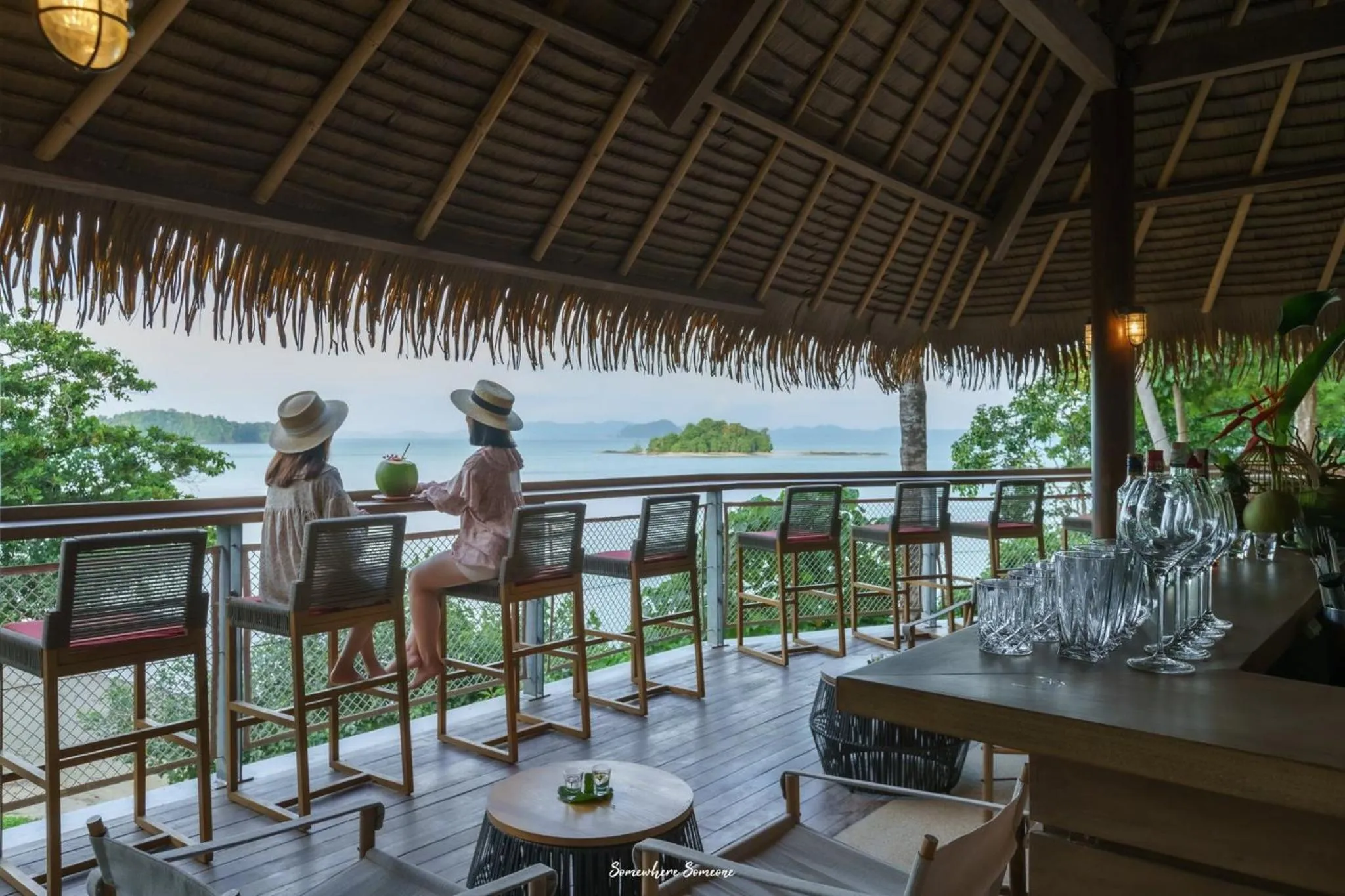 Restaurant/places to eat in Island Escape Burasari