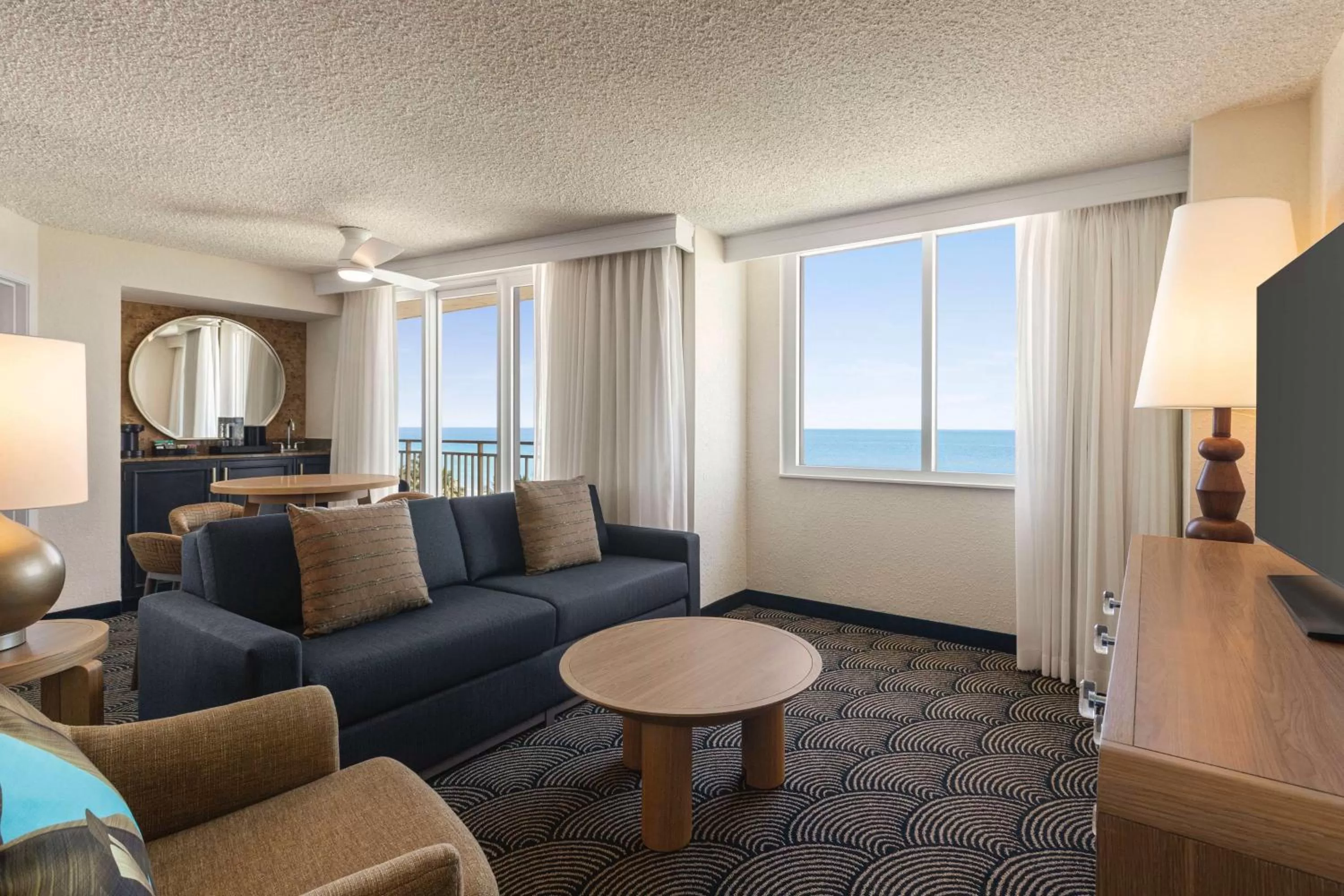 Living room in Embassy Suites by Hilton Deerfield Beach Resort & Spa