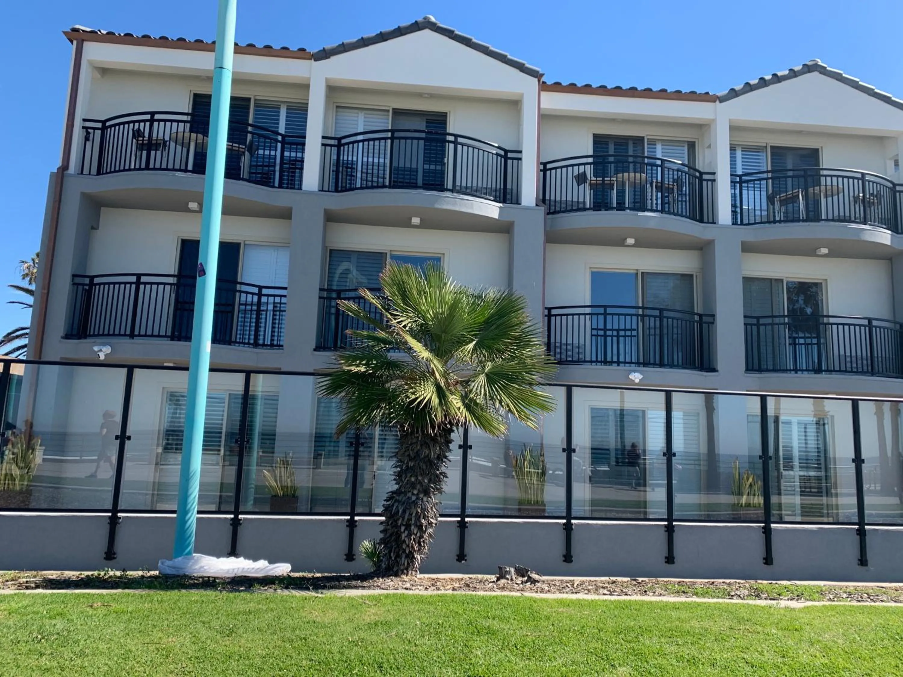 Property building in Ocean Park Inn