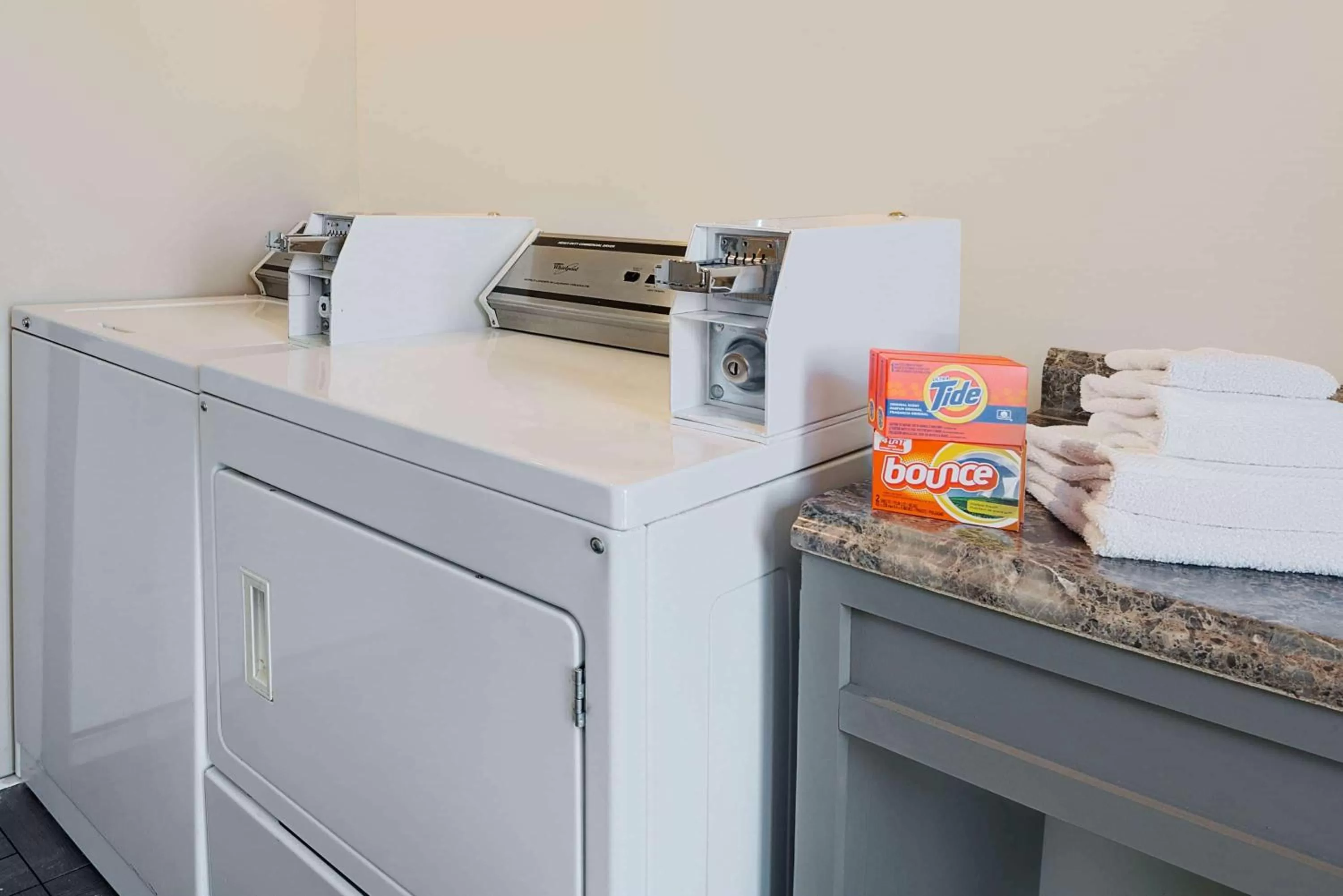 On site in Howard Johnson by Wyndham Lindsay