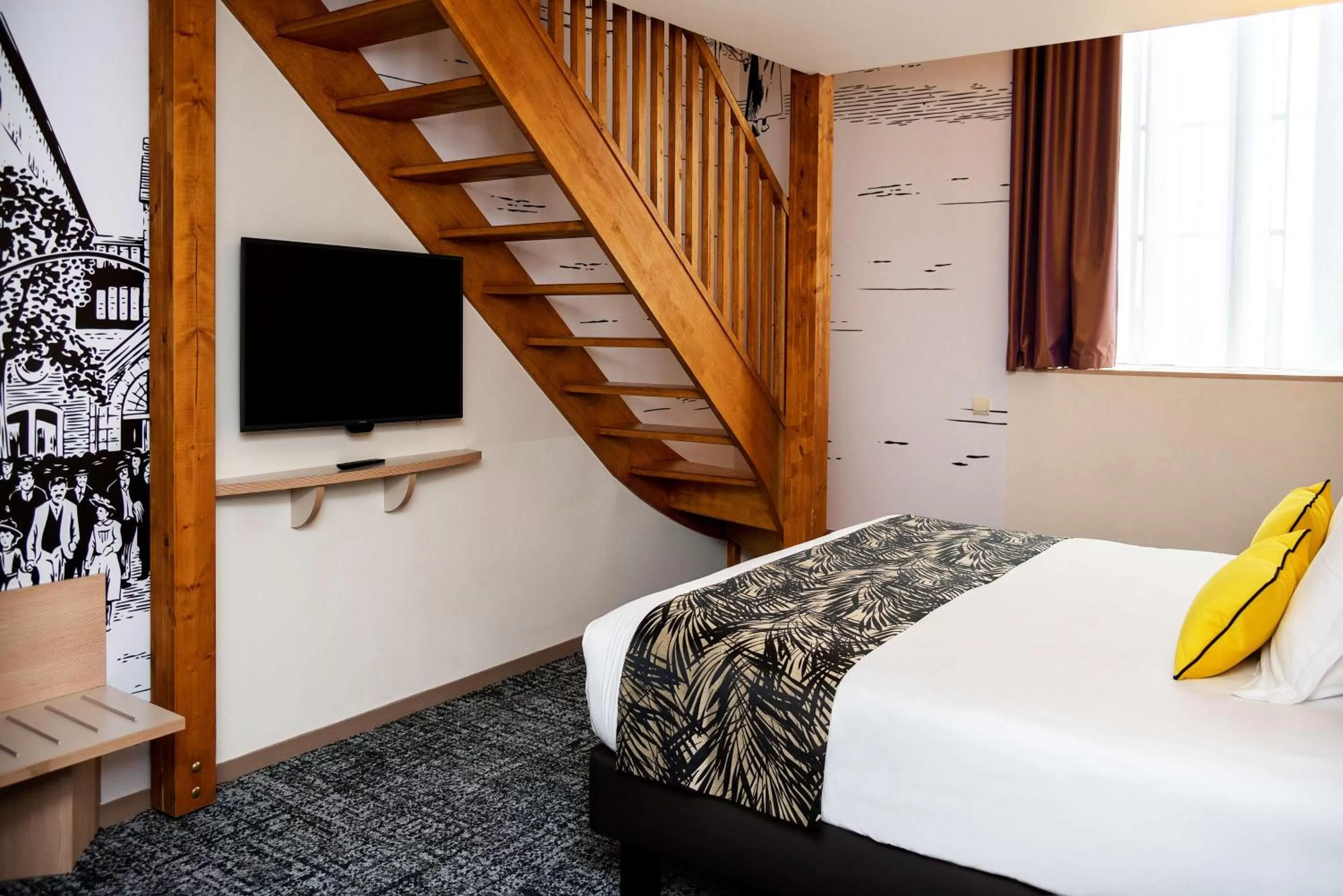 Photo of the whole room, Bed in Best Western Plus Hôtel Colbert