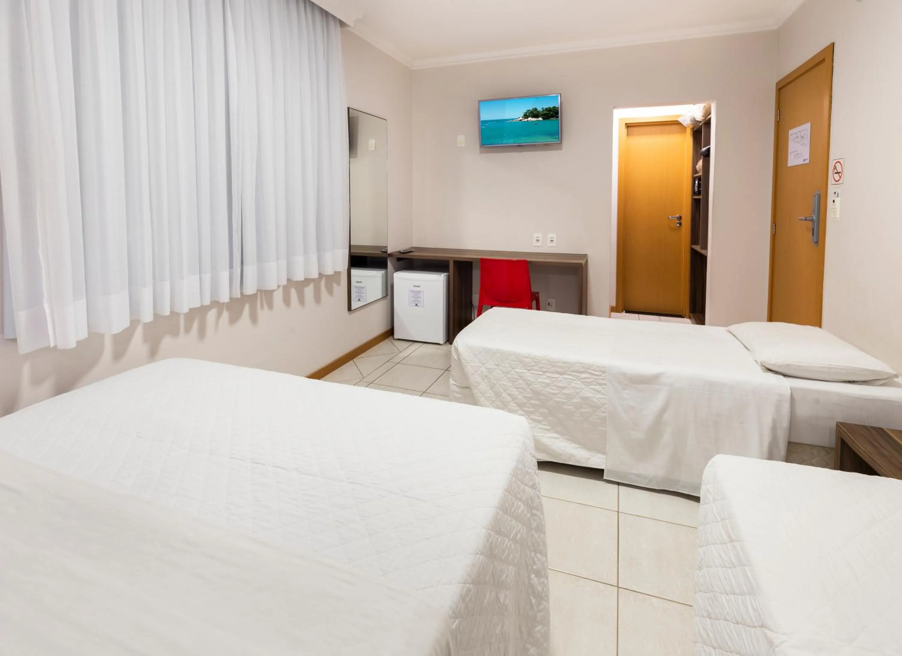 Bedroom, Bed in Centromar Hotel