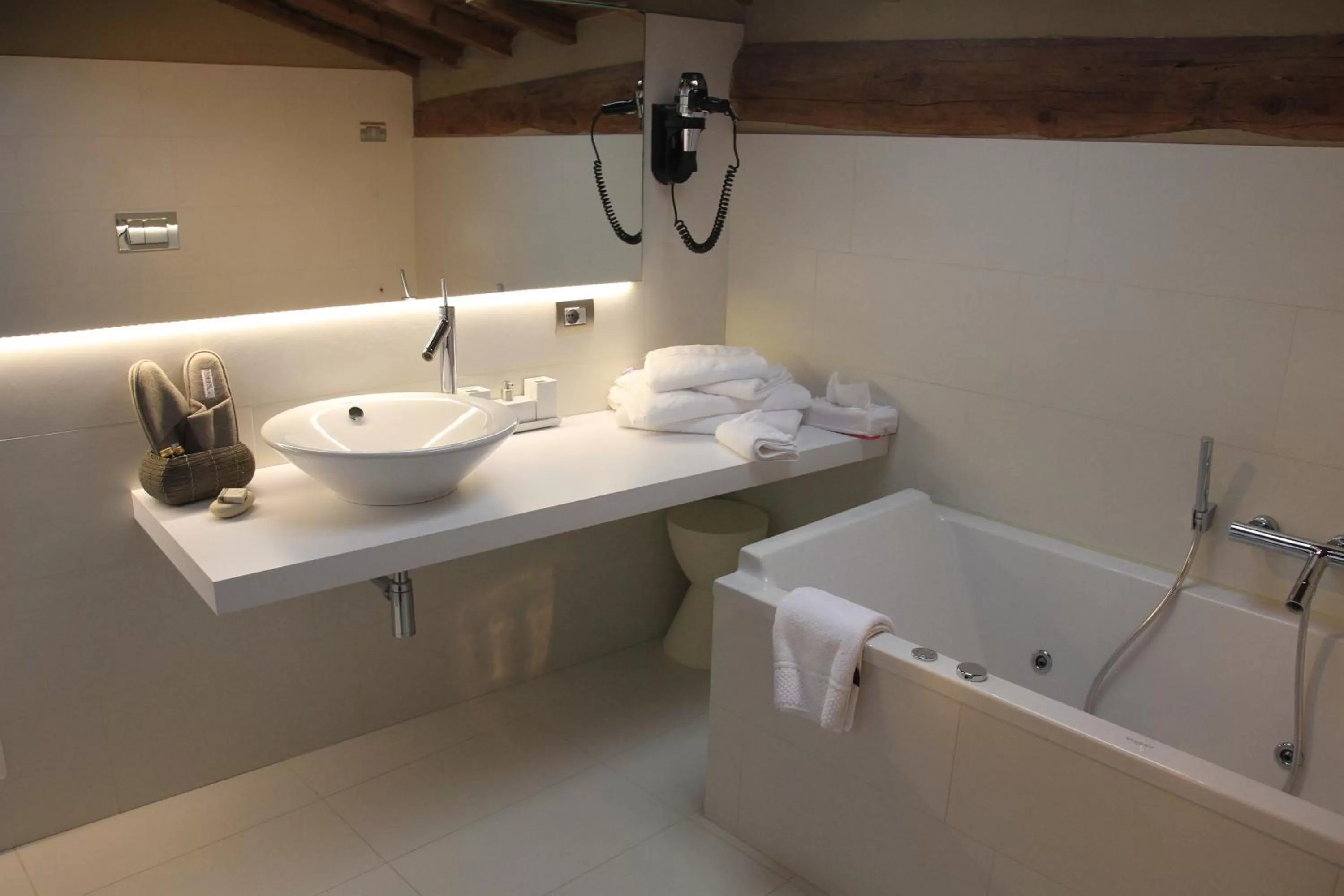 Shower in Damaranto Residenza e Cucina