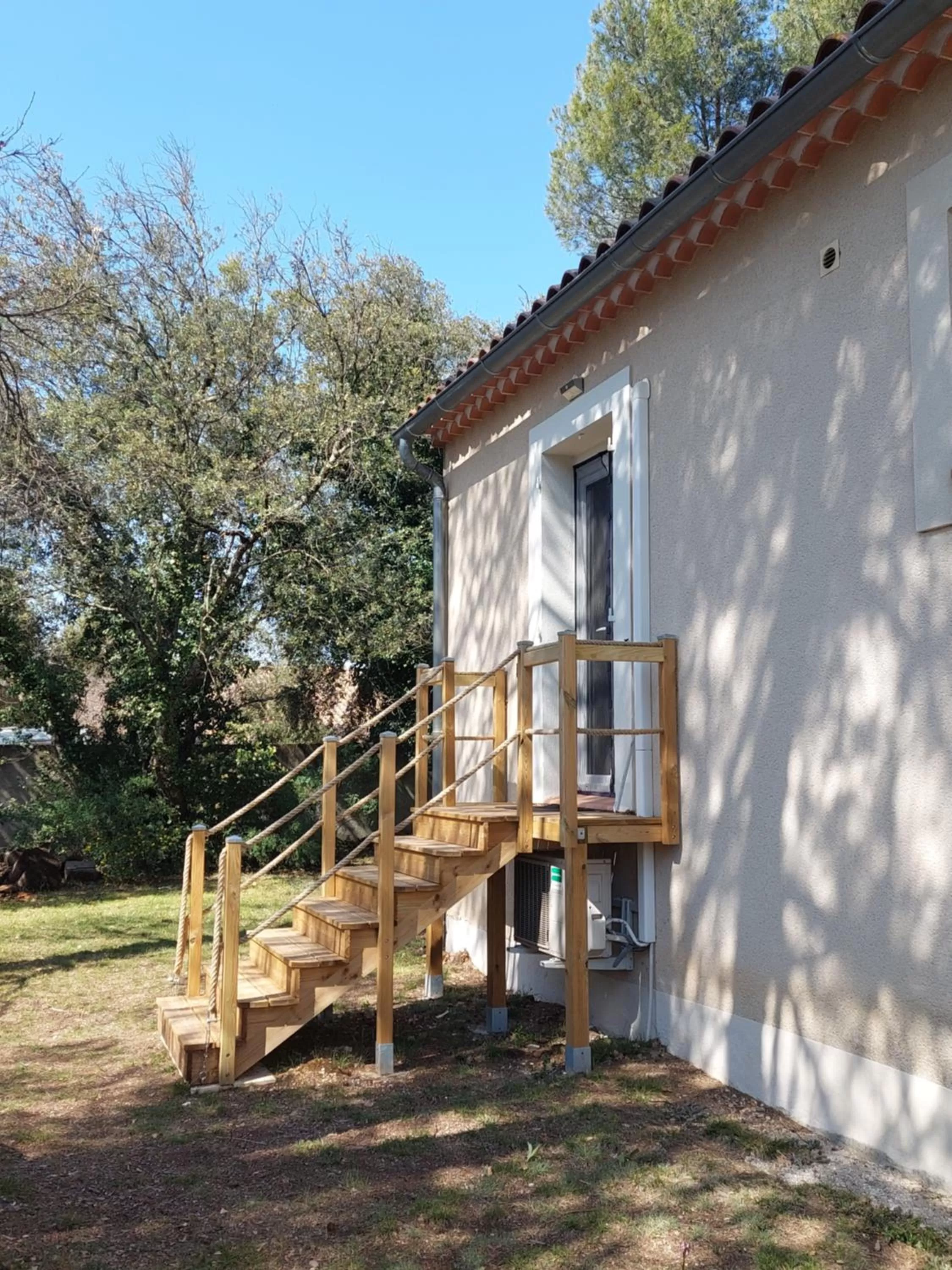 Facade/entrance, Property Building in Maison d'Hôtes & Spa La Chêneraie-Provence Ventoux