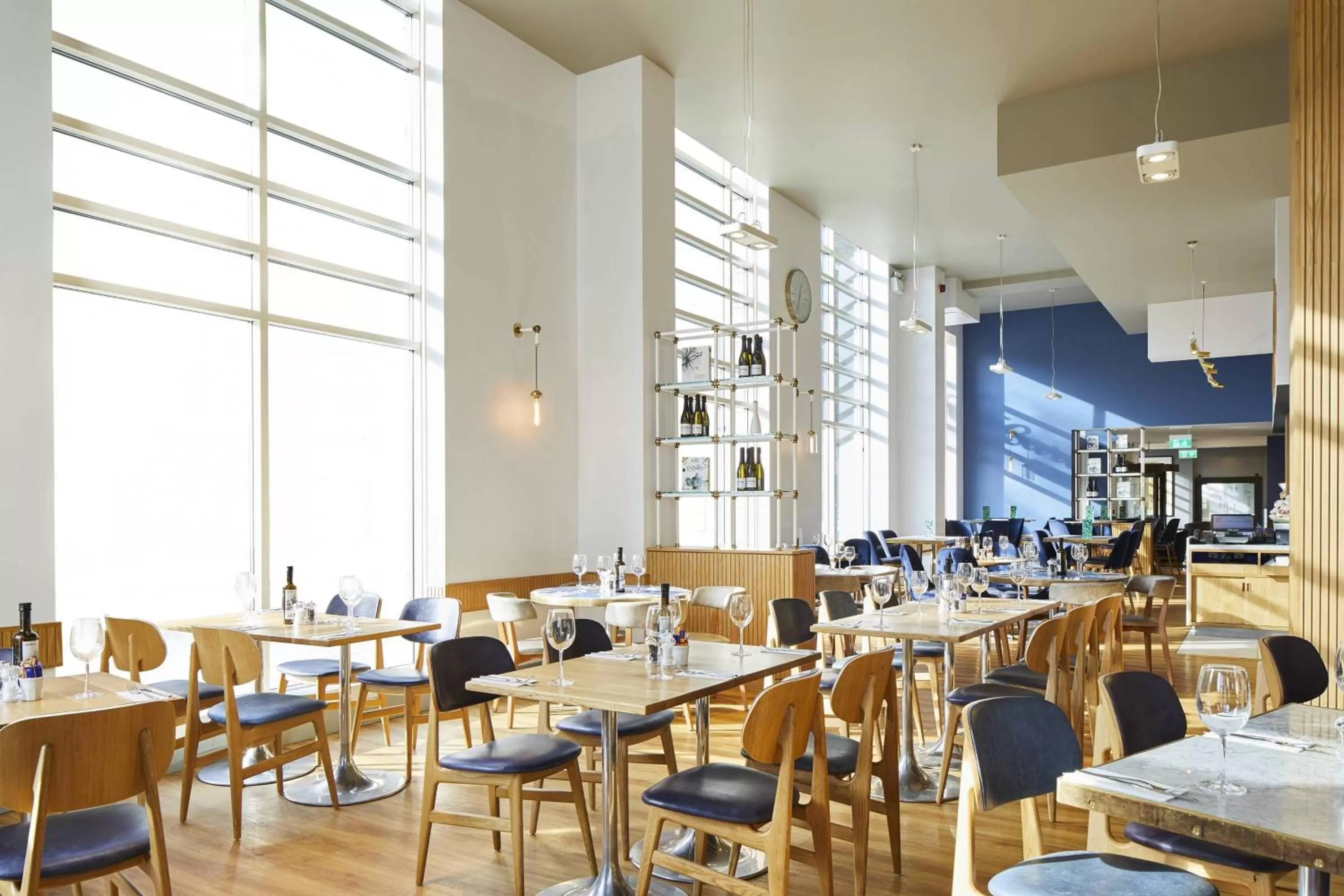 Restaurant/places to eat in London Marriott Maida Vale