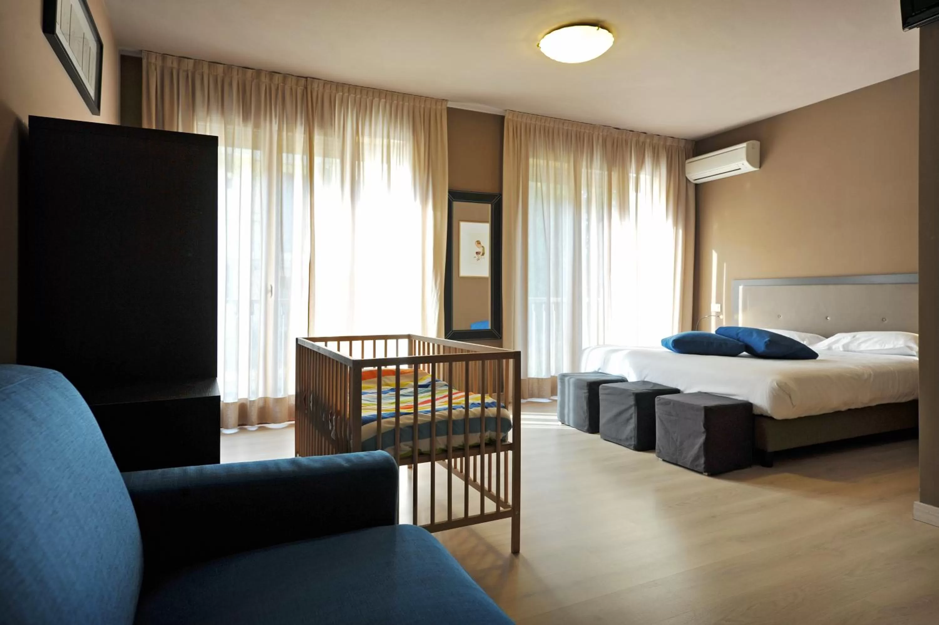 Photo of the whole room, Bed in M14 Hotel & Spa