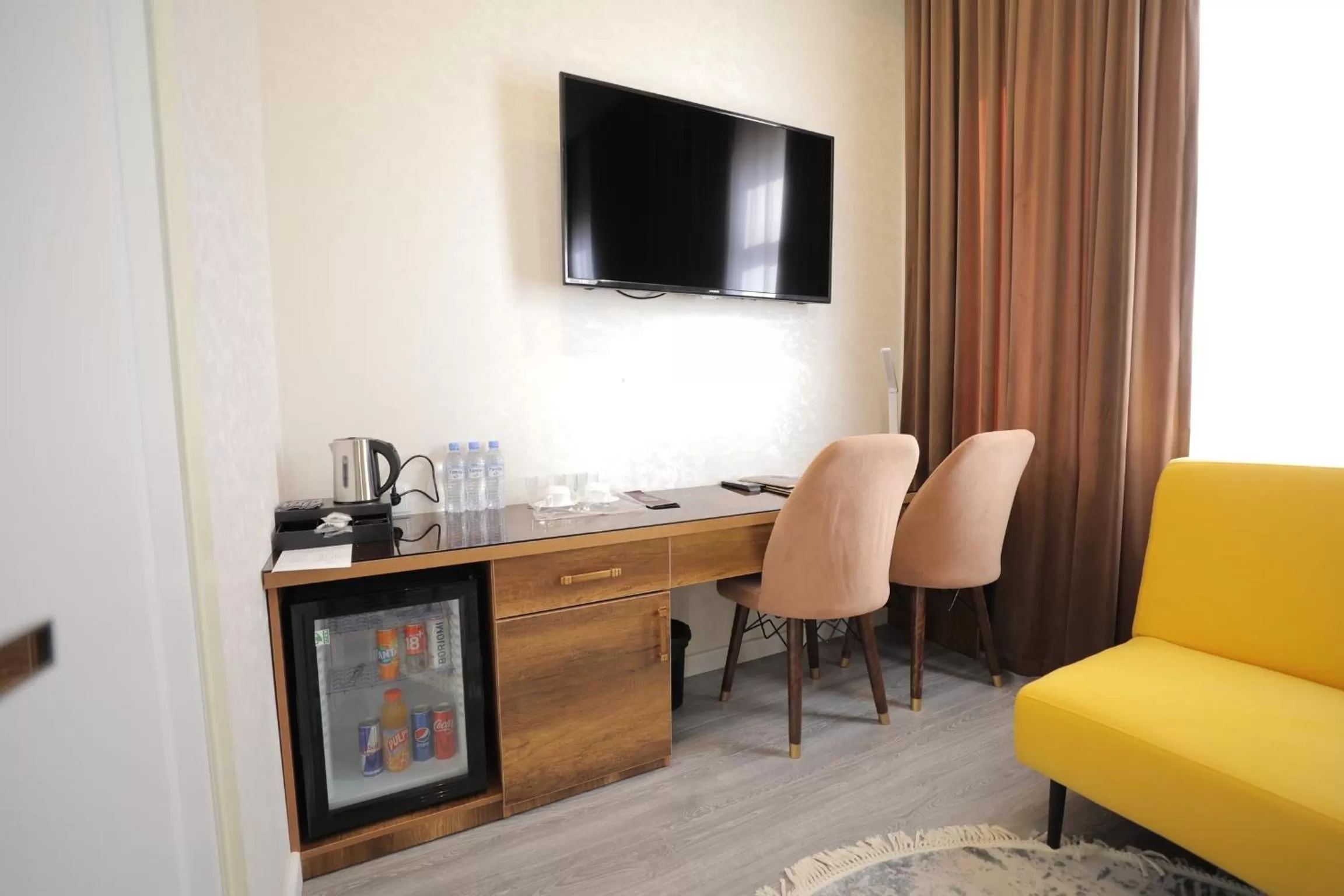 TV and multimedia in MaxWell Hotel & SPA