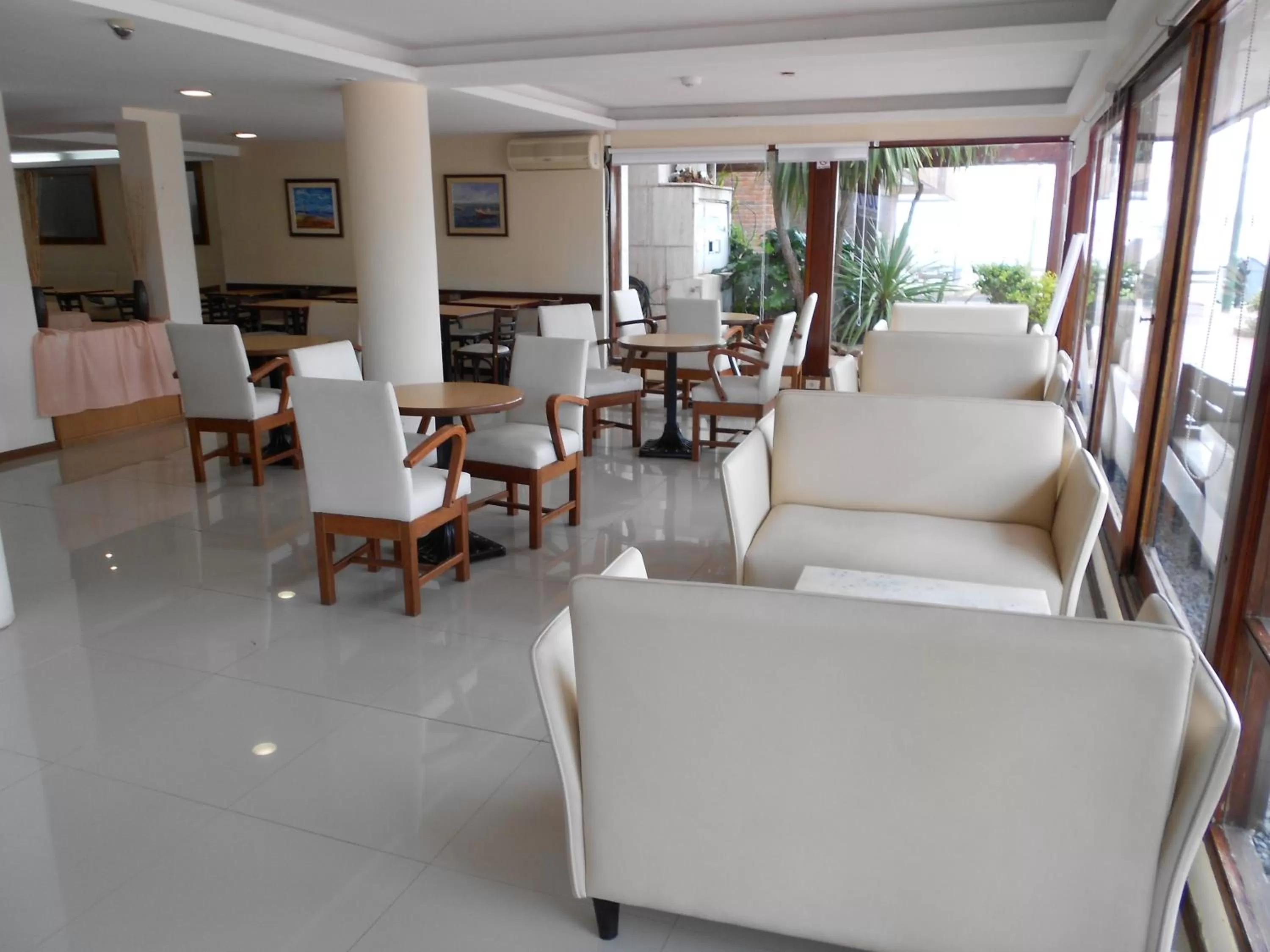 Living room in Tanger Hotel