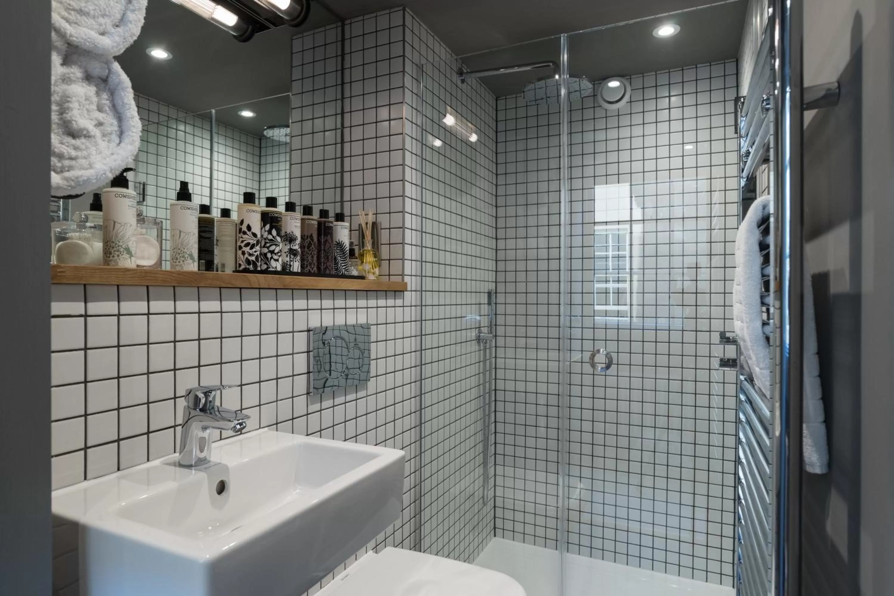 Hiding Space - Trim Street Apartments