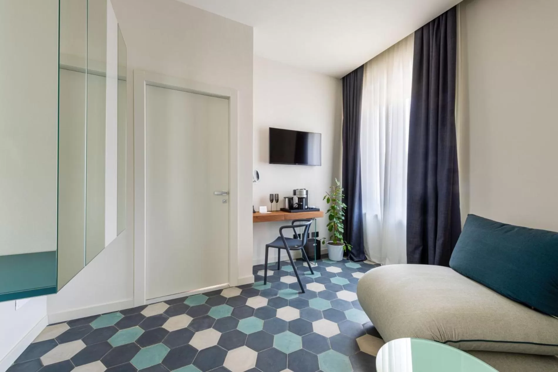 Bedroom, Bed in Villa Fedora Luxury Suites