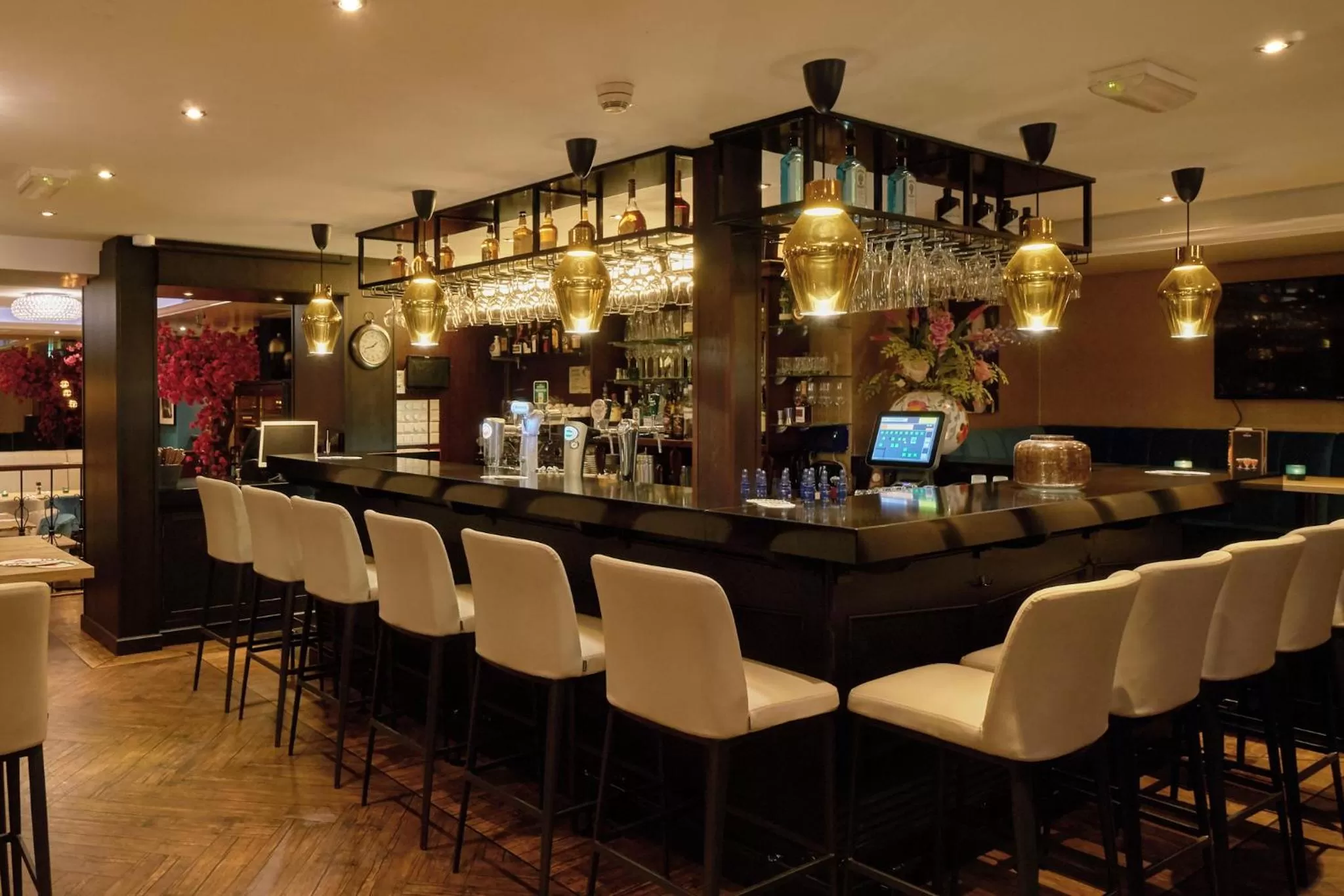 Lounge or bar in Boutique Hotel Chariot - Amsterdam Schiphol Airport