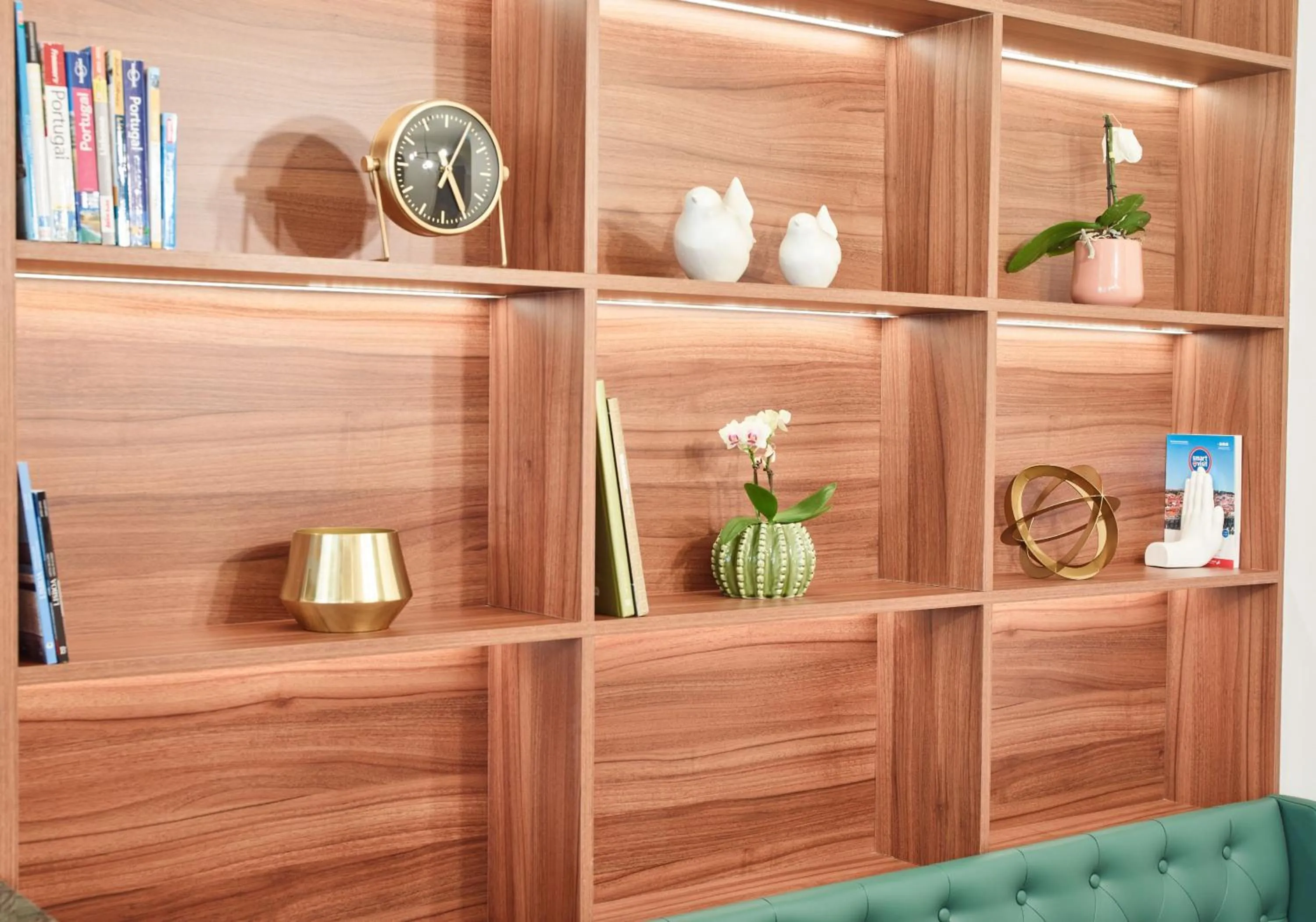 Decorative detail in Hotel Florescente