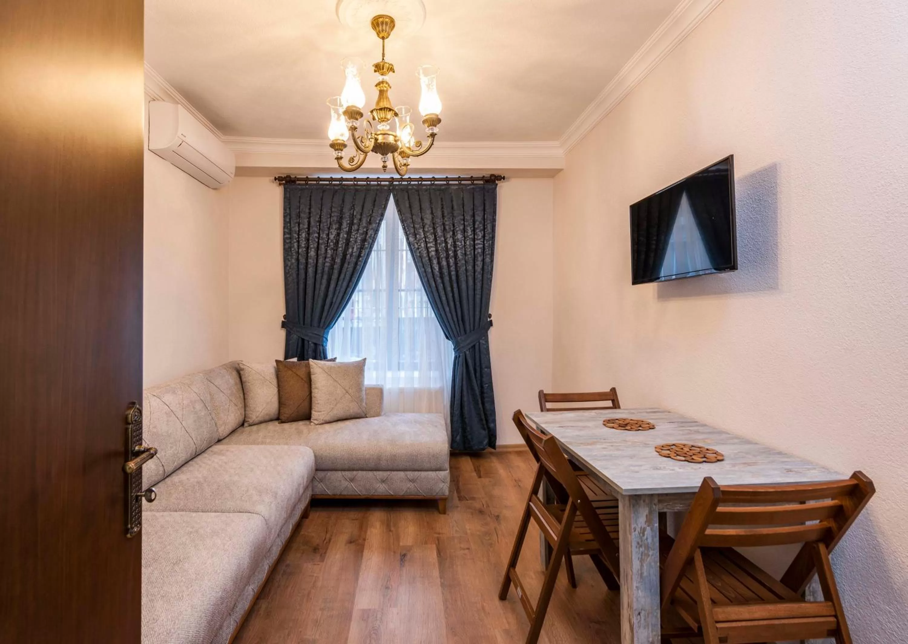 TV and multimedia in Element Garden