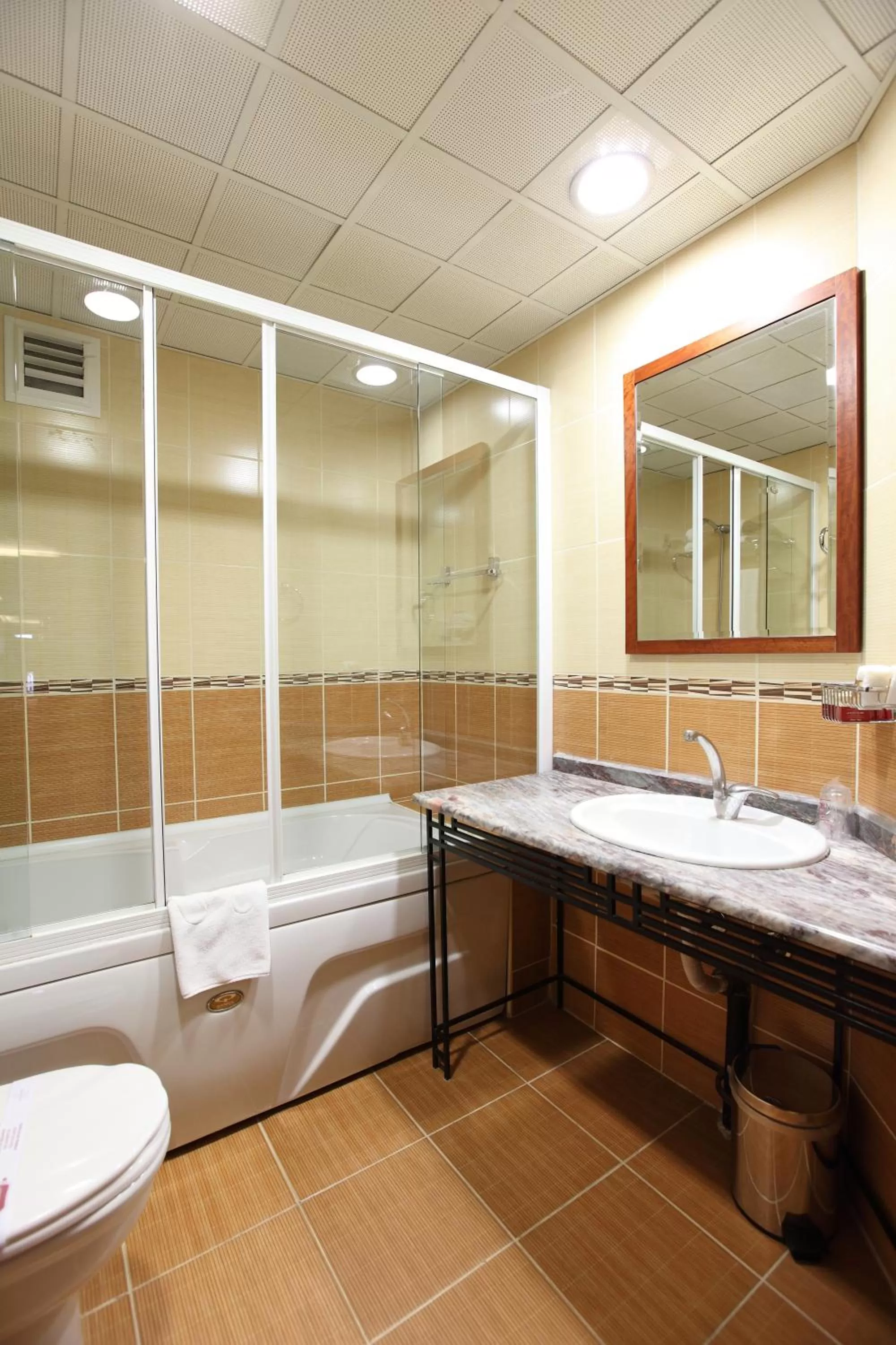 Hot Tub in Deluxe Golden Horn Sultanahmet Hotel