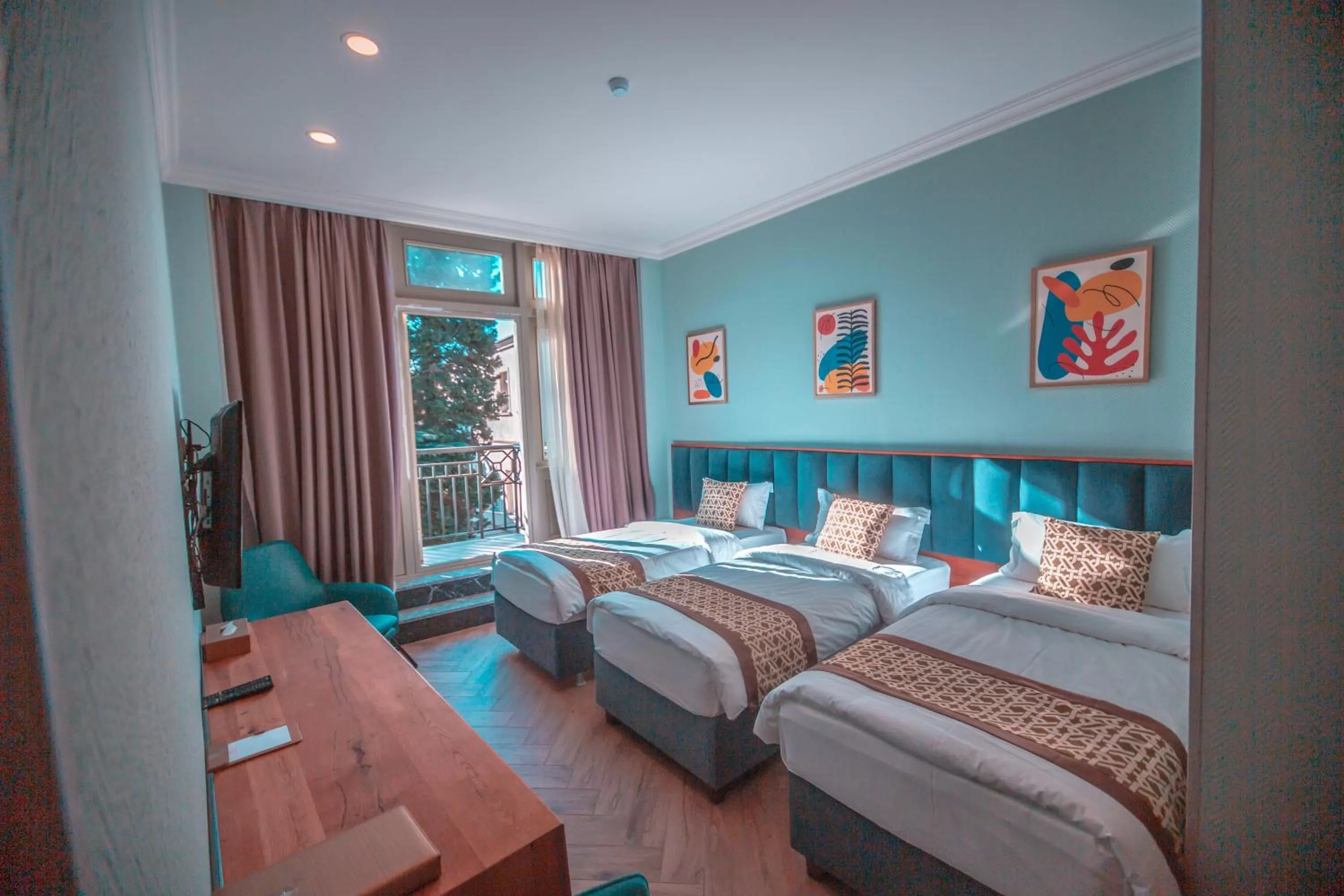 Bed in Grand Opera Hotel