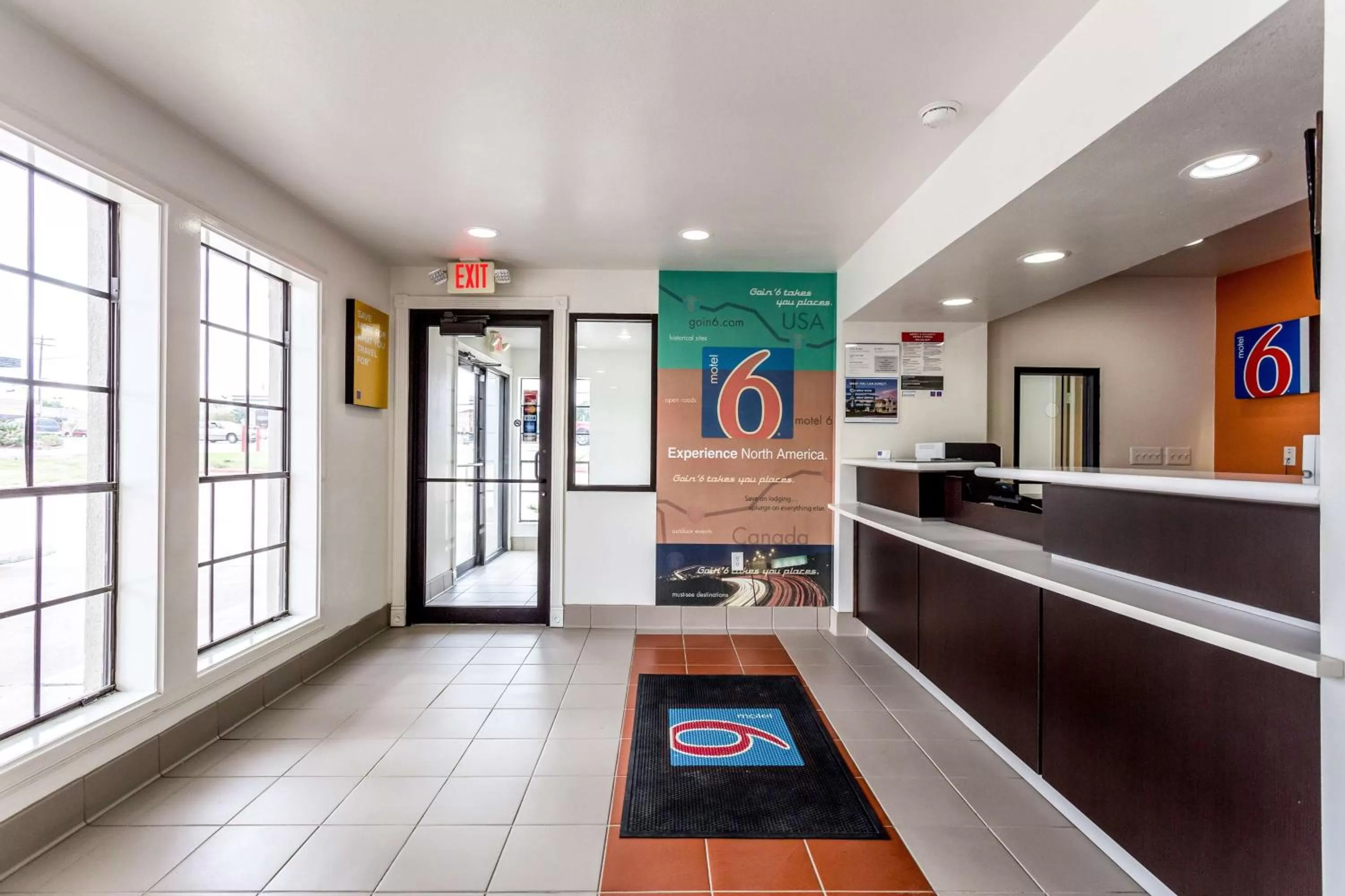 Lobby or reception in Motel 6-Bryan, TX - College Station