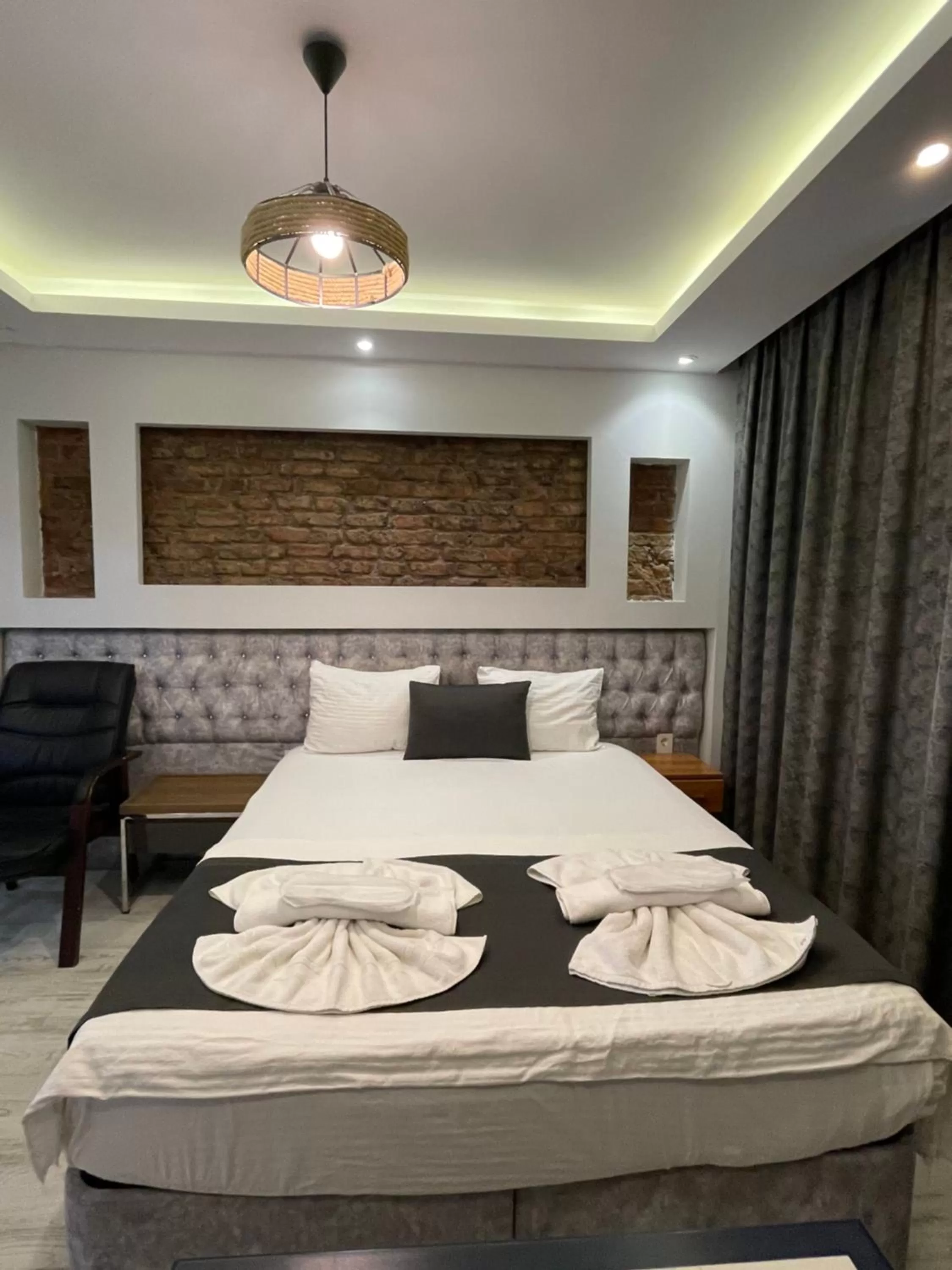 Bed in Arat Apartments