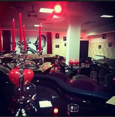 Restaurant/Places to Eat in Everest Hotel