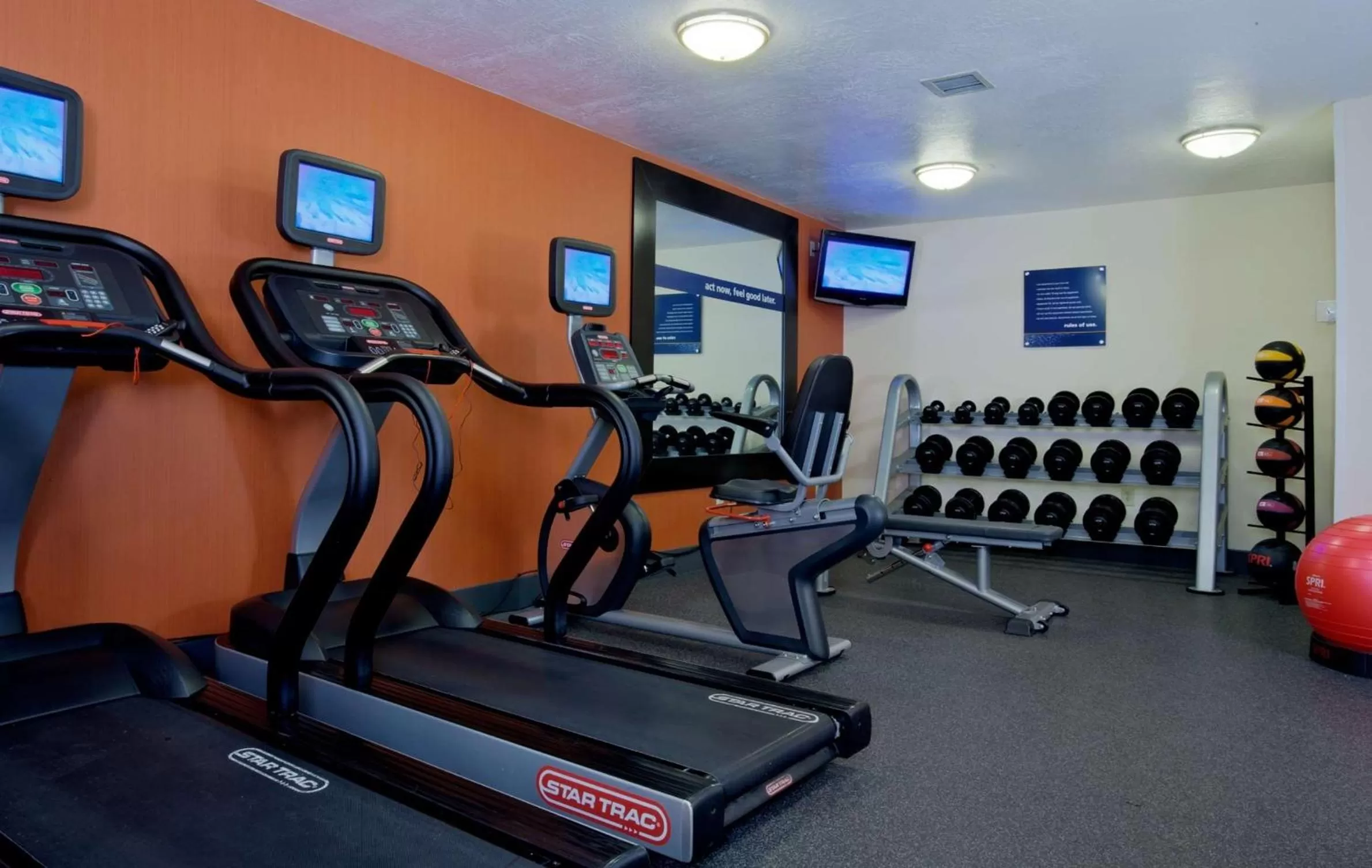 Fitness centre/facilities in Hampton Inn & Suites Salt Lake City Airport