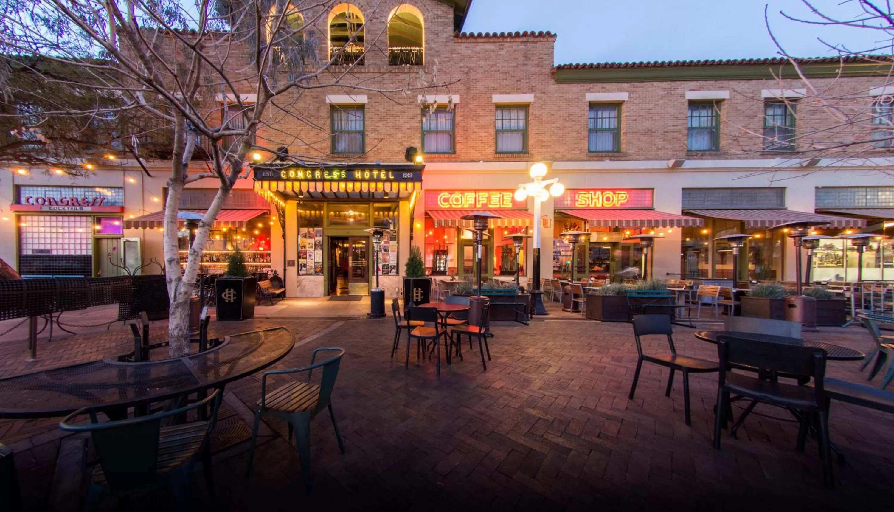 Patio in Hotel Congress