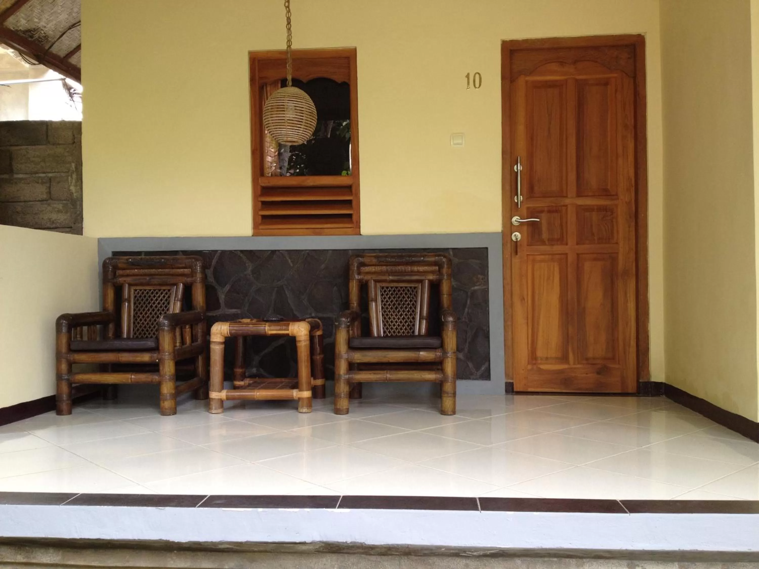 Balcony/Terrace, Seating Area in Astina Hotel