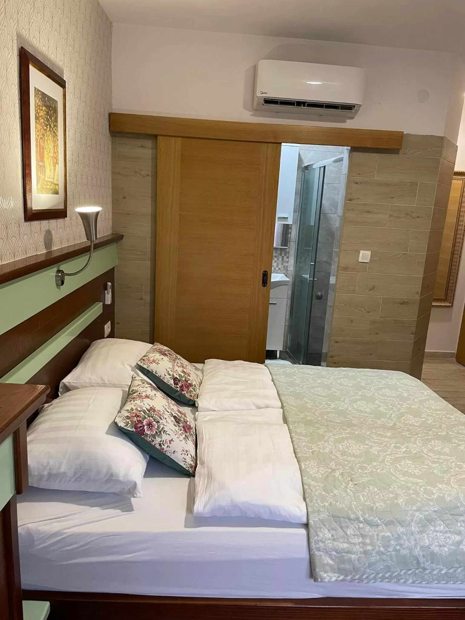 Bed in Hotel - Villa Lejla