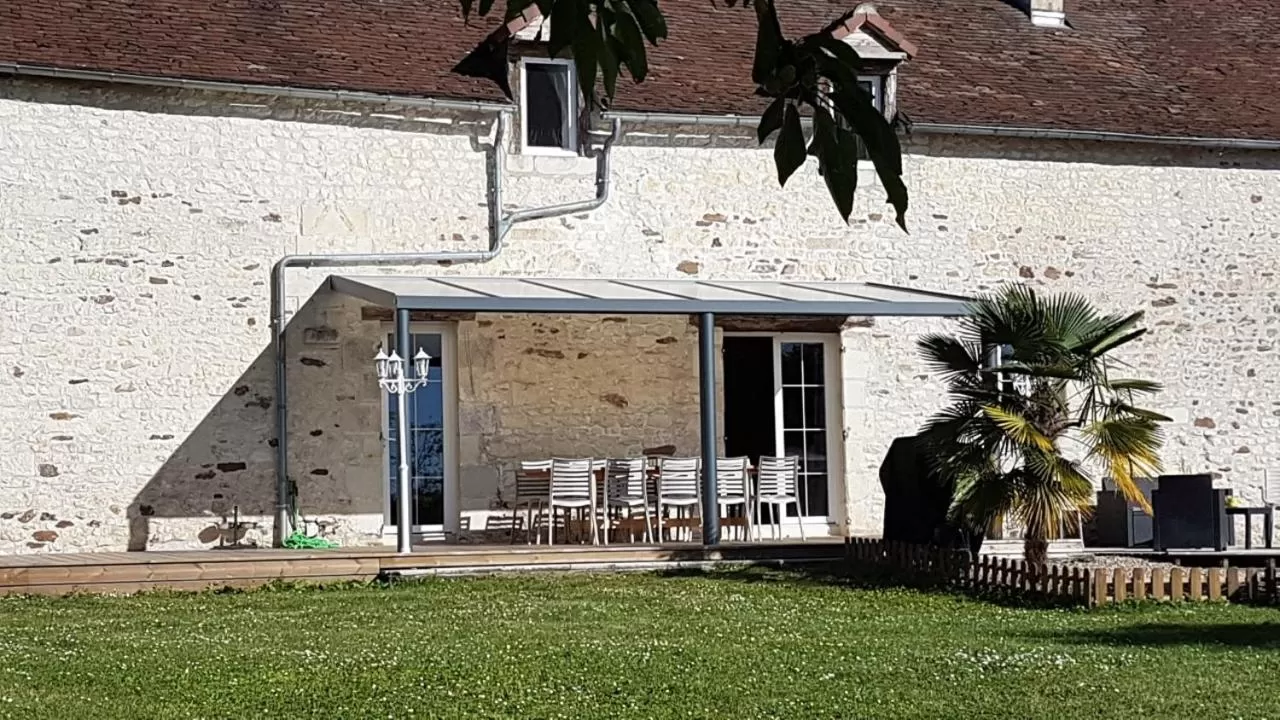 Garden view, Property Building in Le Domaine de Bella