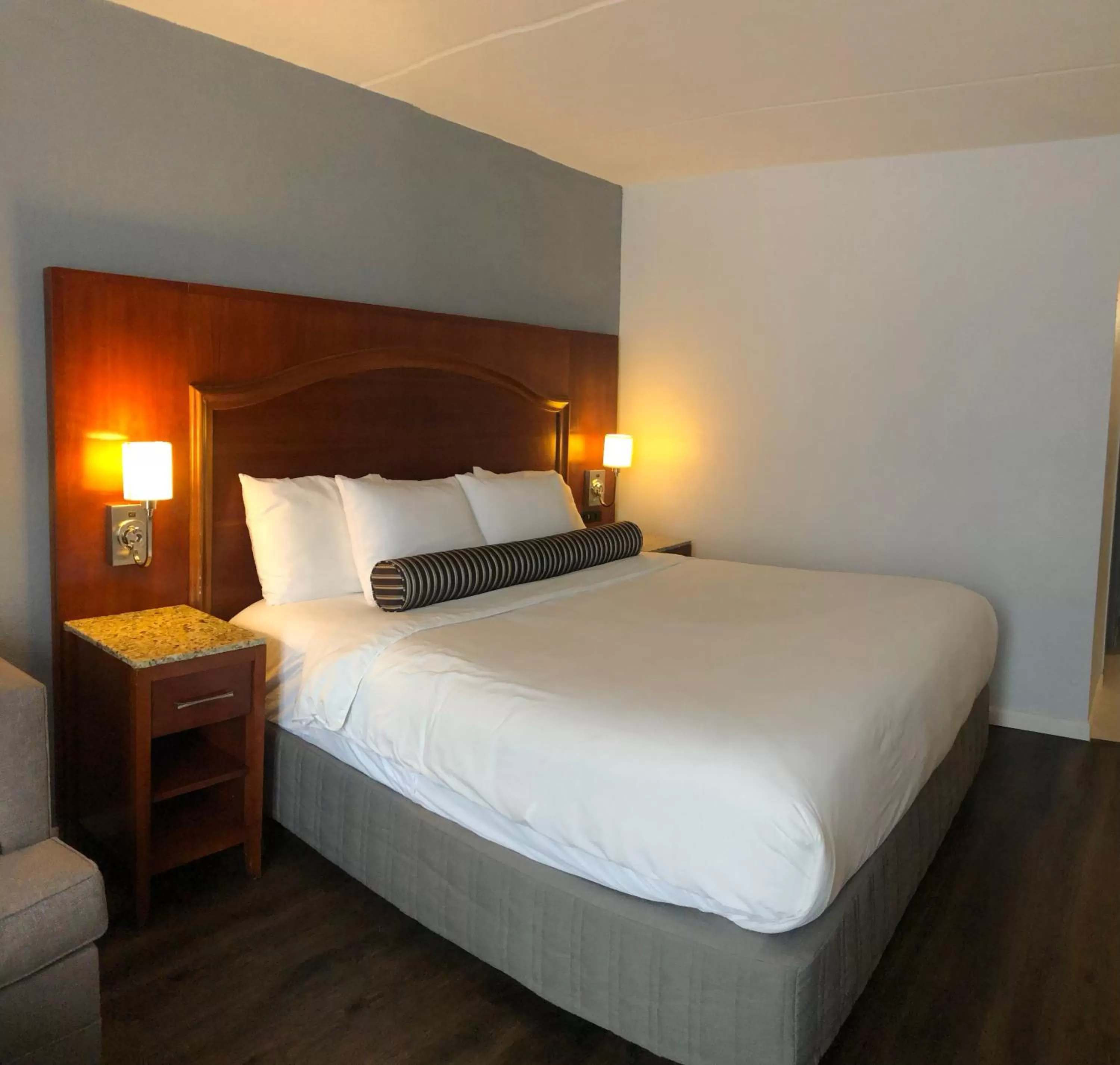 Bed in The Grand Hotel Spindletop