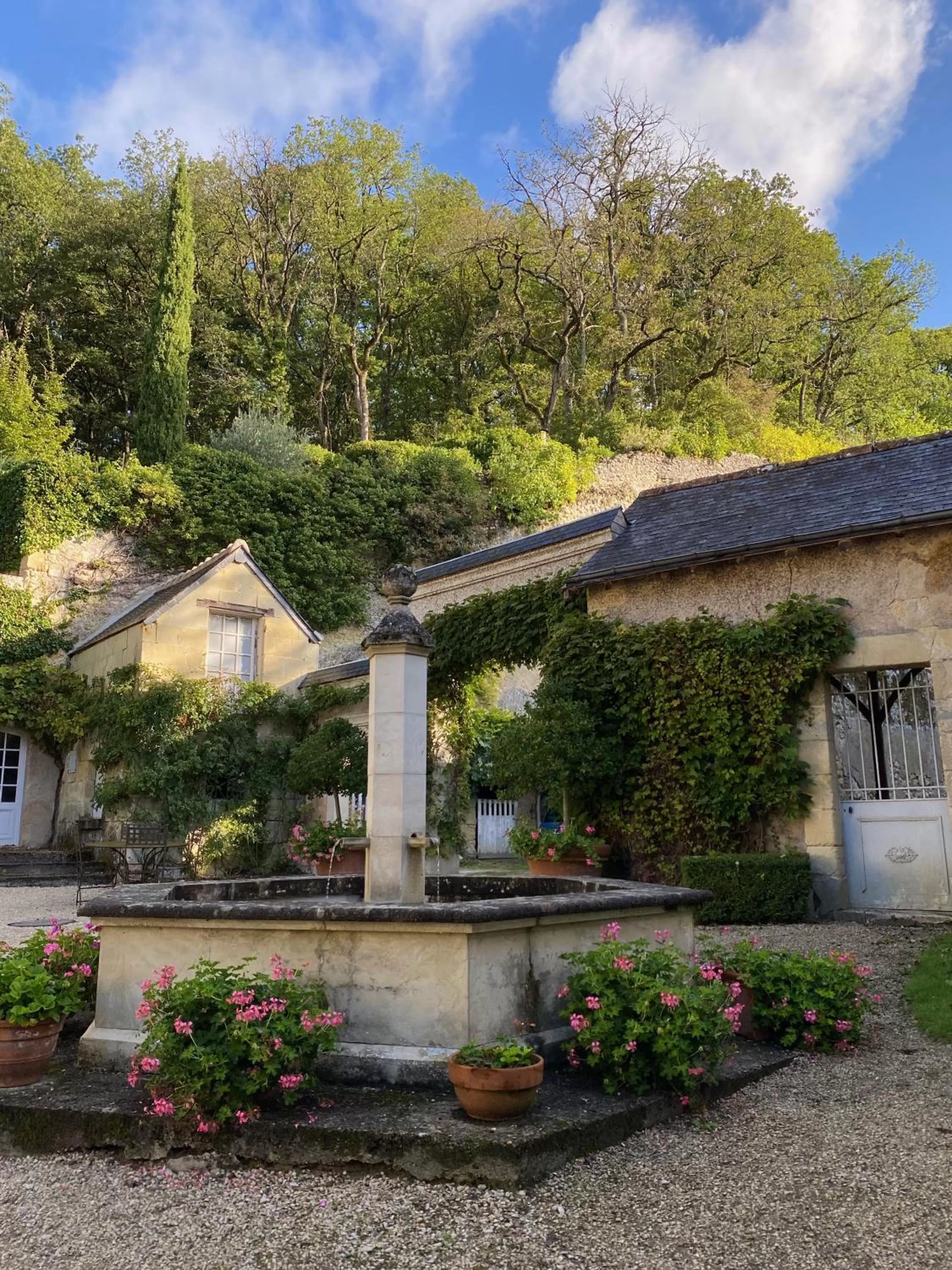 Garden view in Château de Nazelles Amboise
