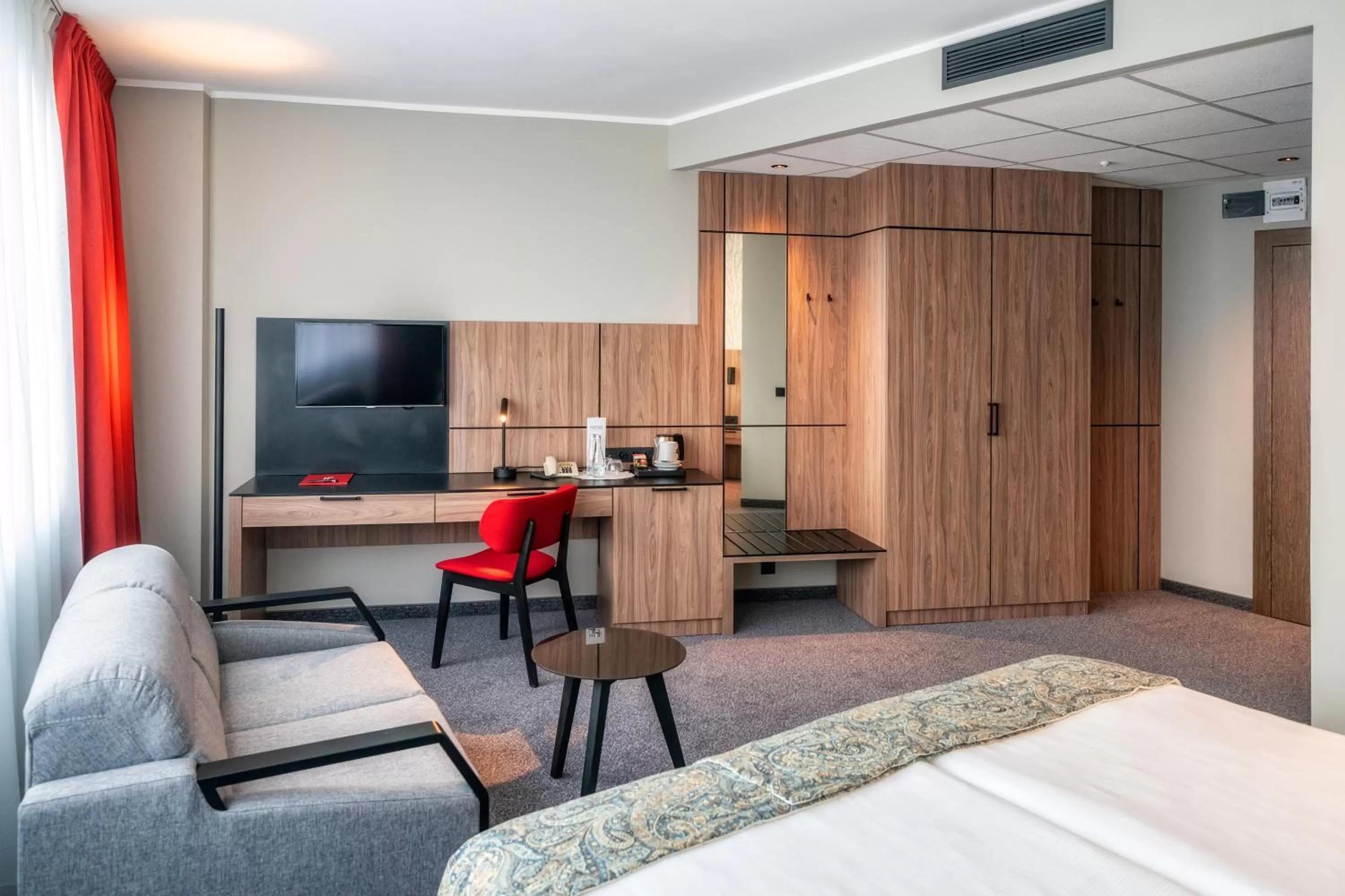 TV and multimedia, Bed in HP Park Plaza