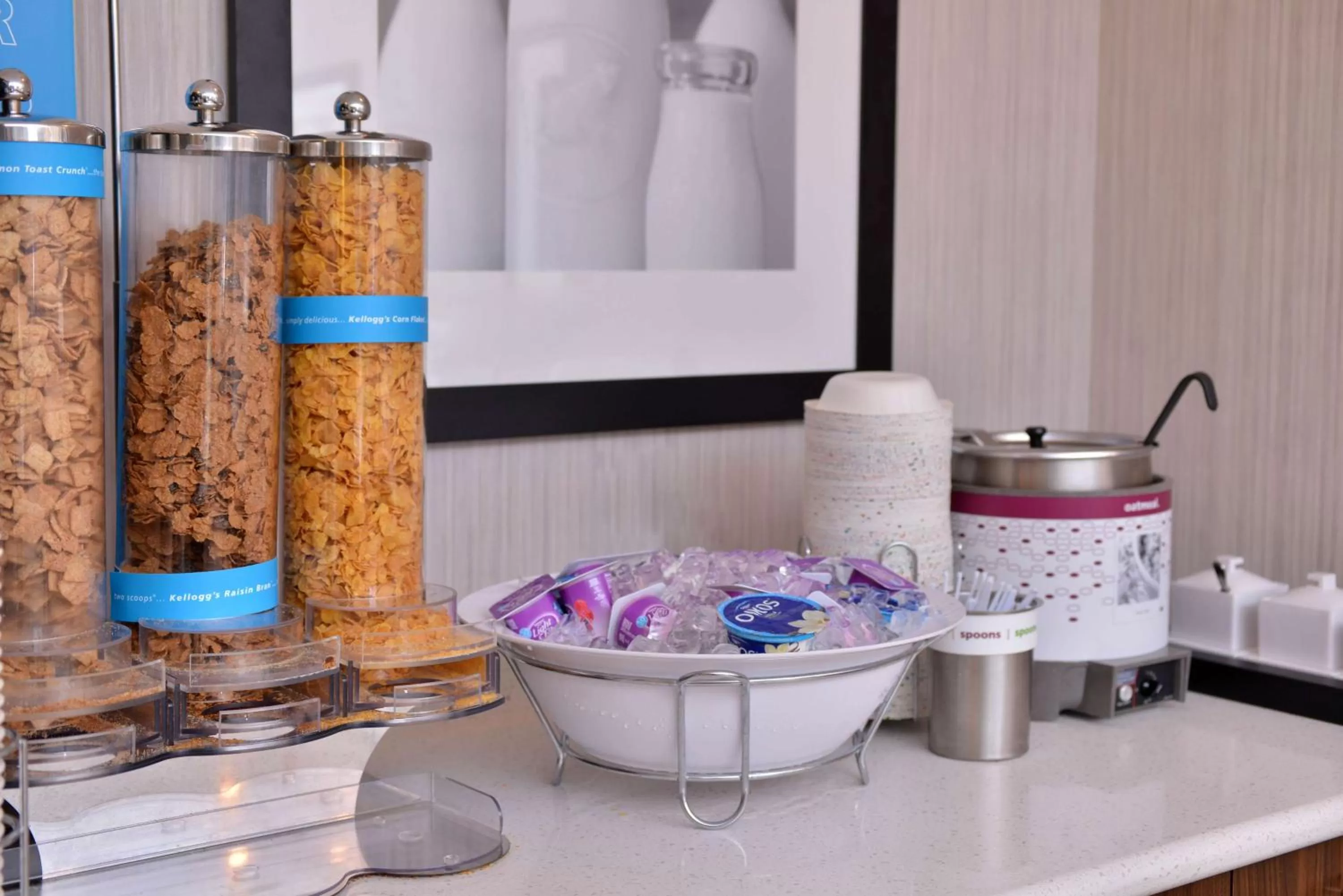 Dining area in Hampton Inn & Suites Ann Arbor West