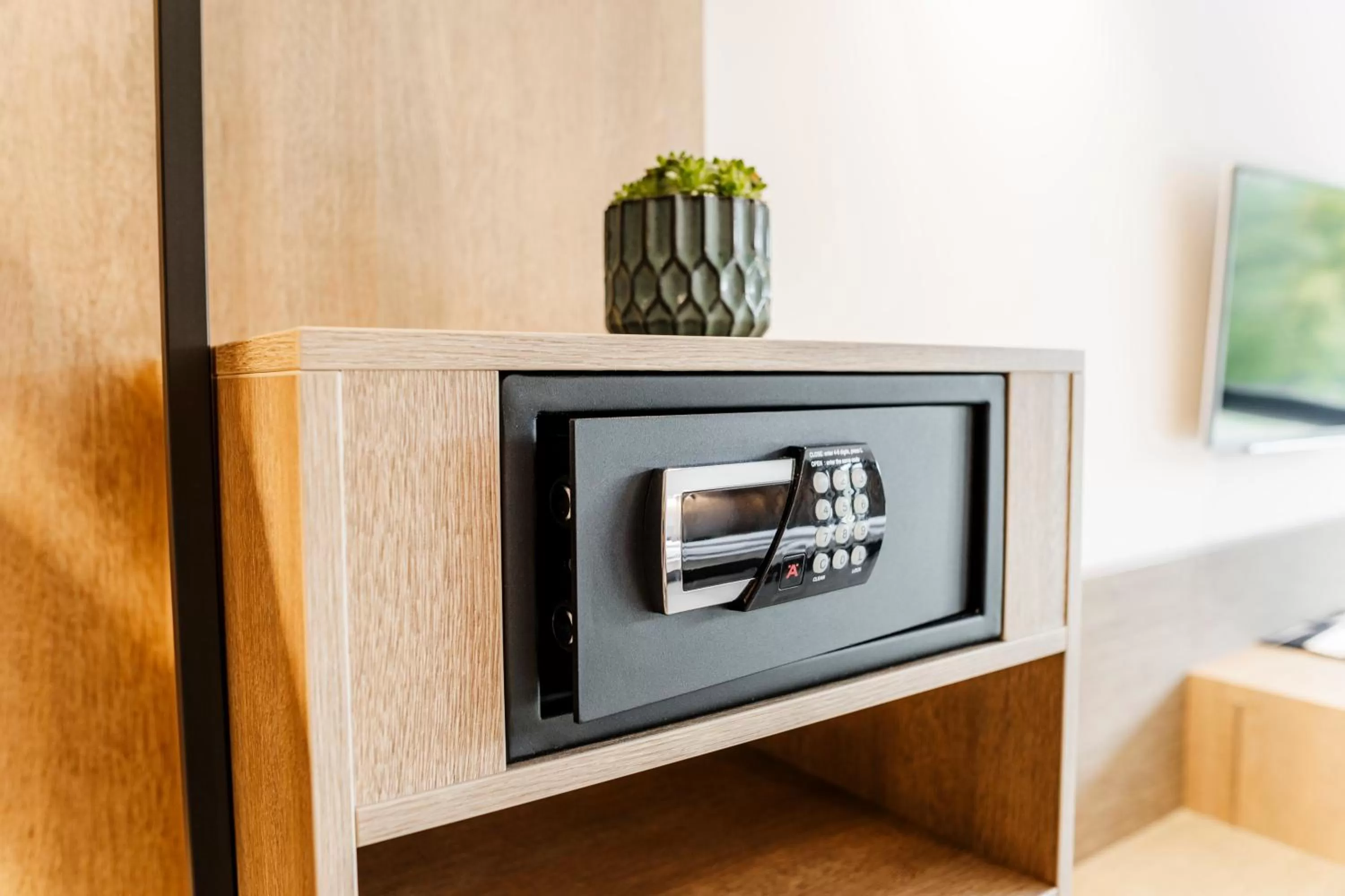 safe in i - PARK Hotel Reichenberg