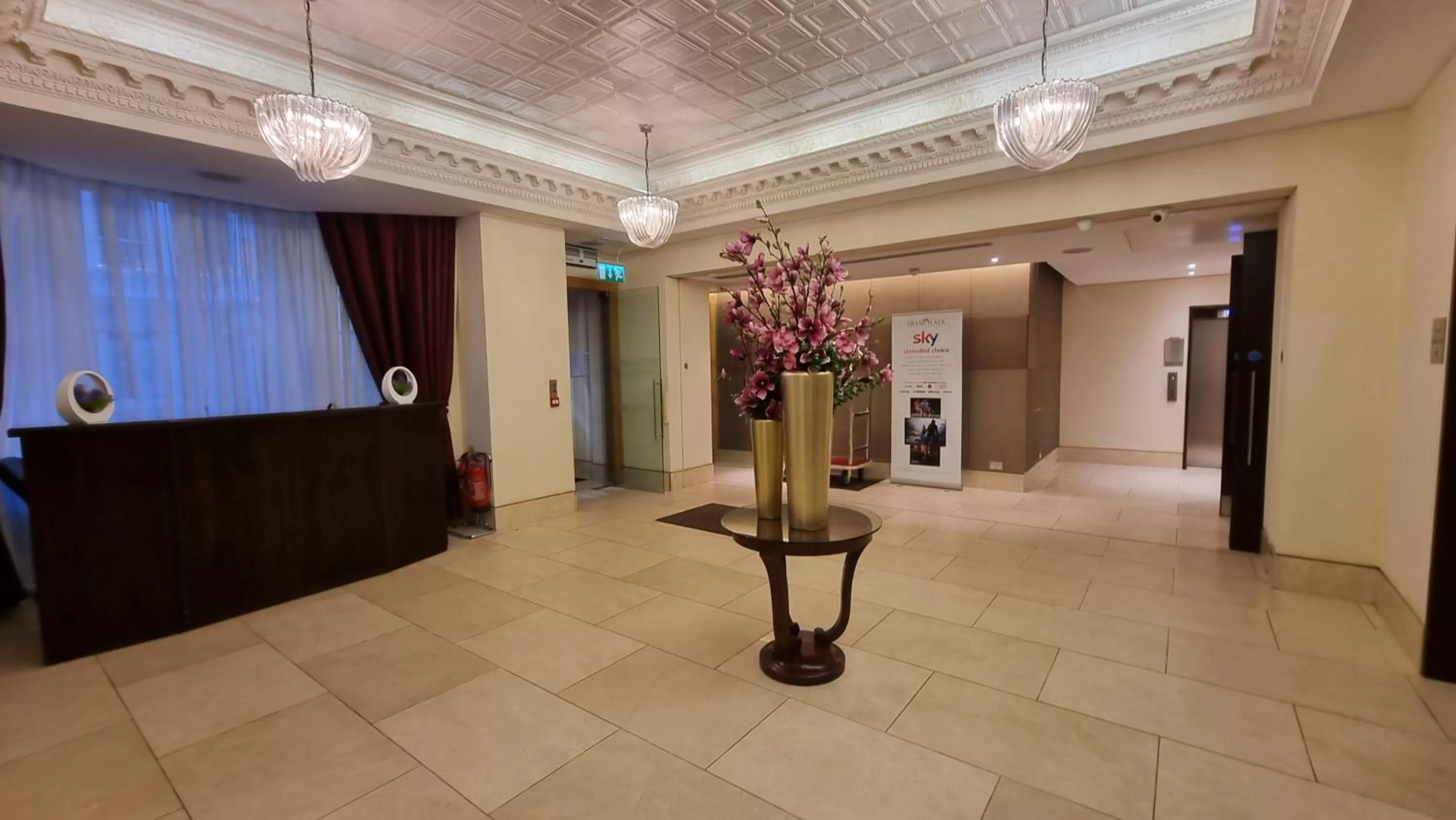 Lobby or reception in The Park City Grand Plaza Kensington Hotel