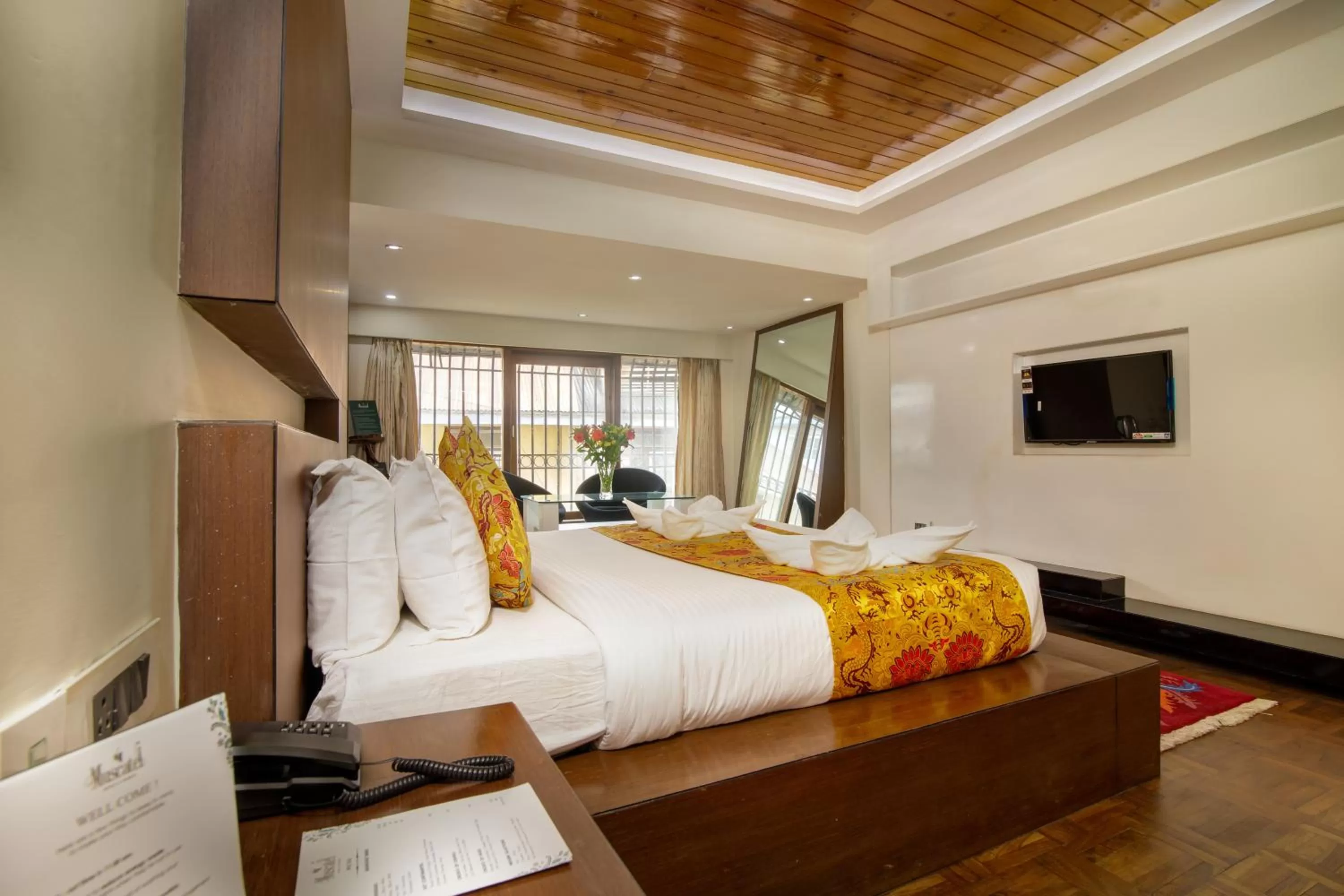 Bed in Muscatel Yavachi - 400 Mts from MG Marg